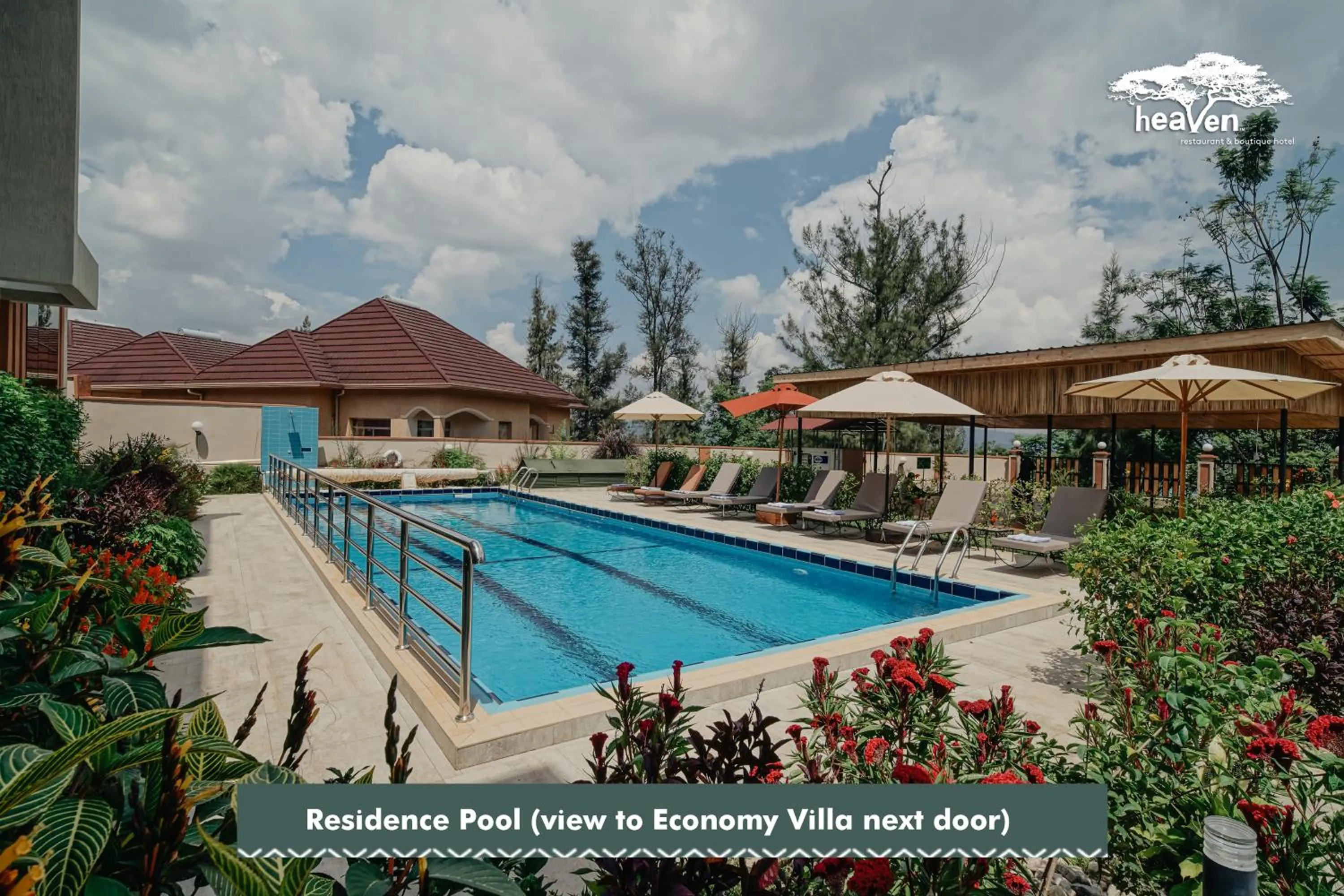 Swimming pool in Heaven Restaurant & Boutique Hotel