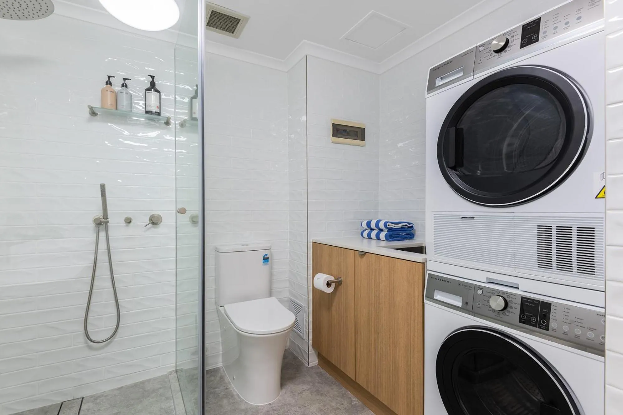 Shower in Coral Apartments Port Douglas