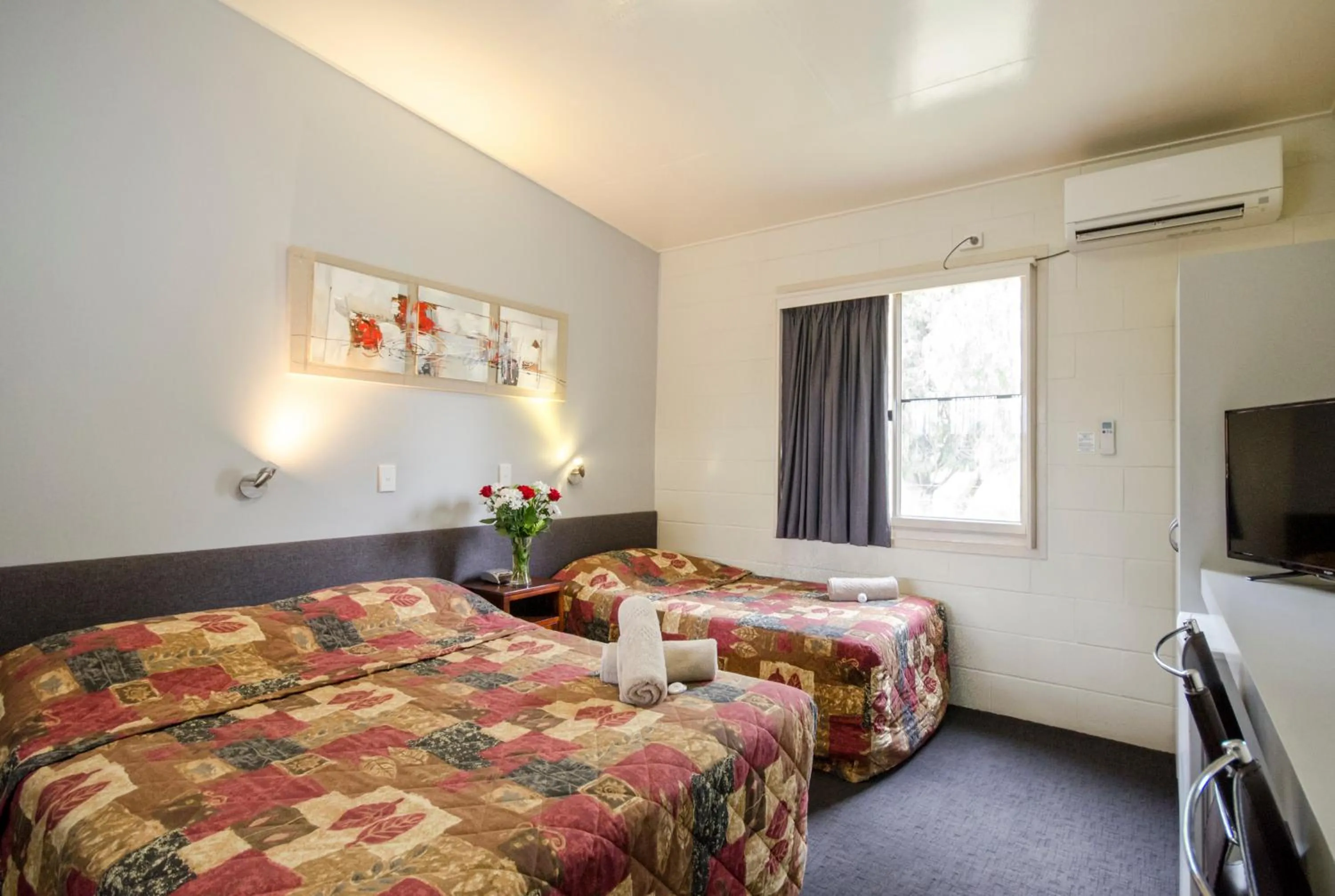 Bed in Biloela Countryman Motel