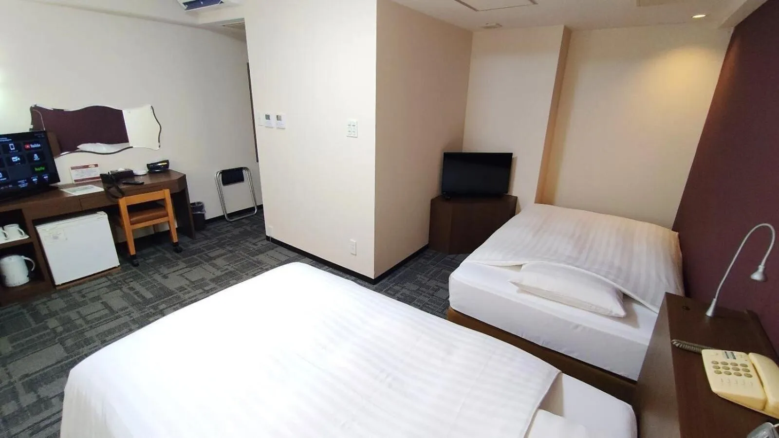 Photo of the whole room, Bed in Hotel Wing International Sukagawa