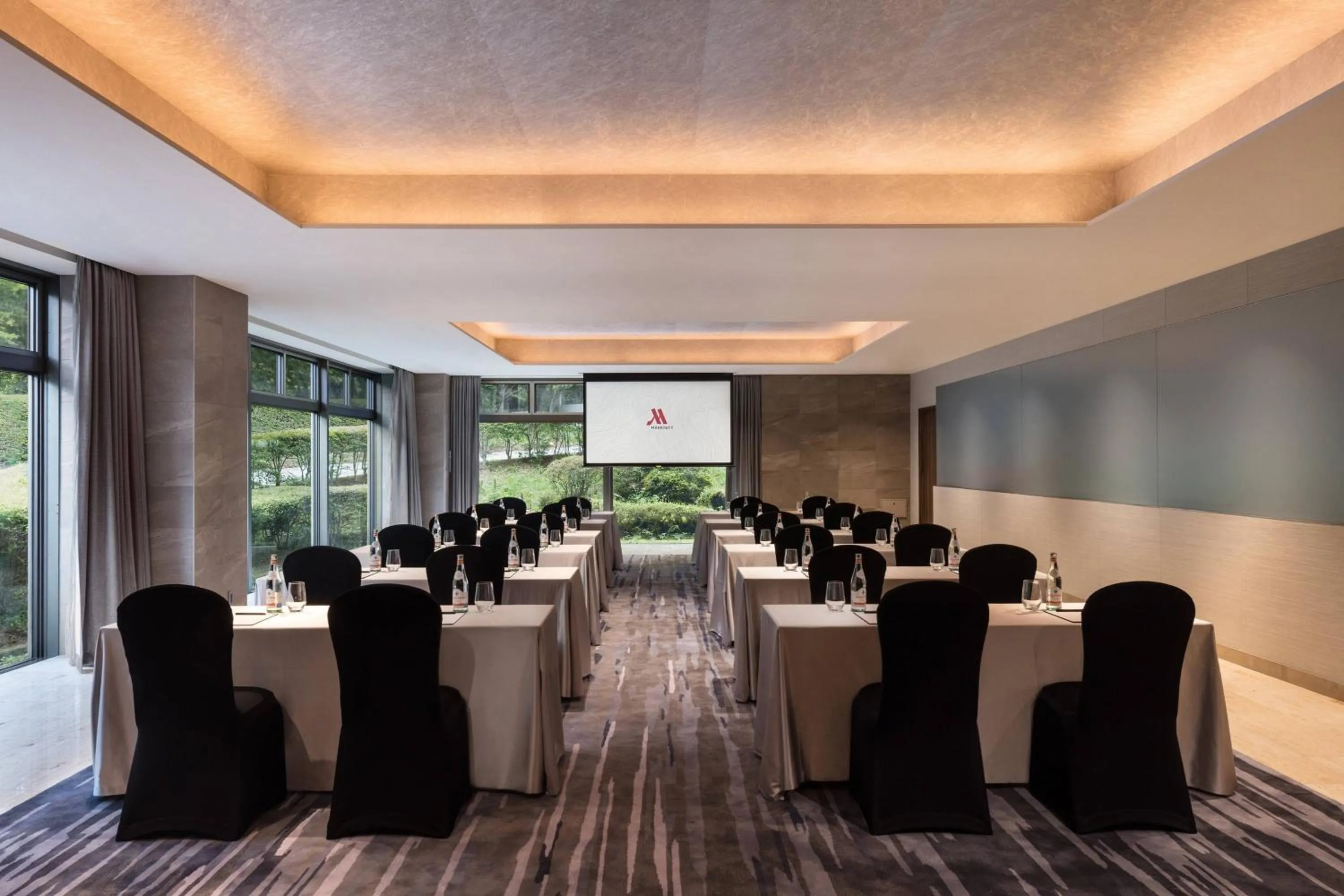 Meeting/conference room in Fuji Marriott Hotel Lake Yamanaka