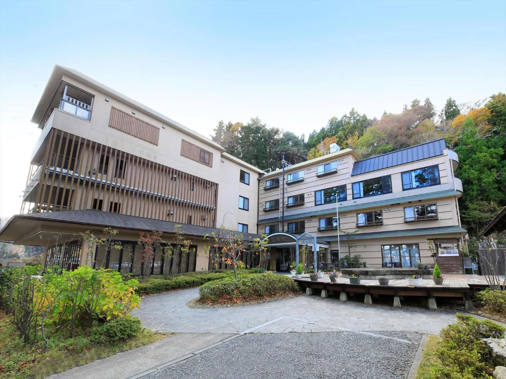 Property building in Hamabeno Ryouriyado Houraikan