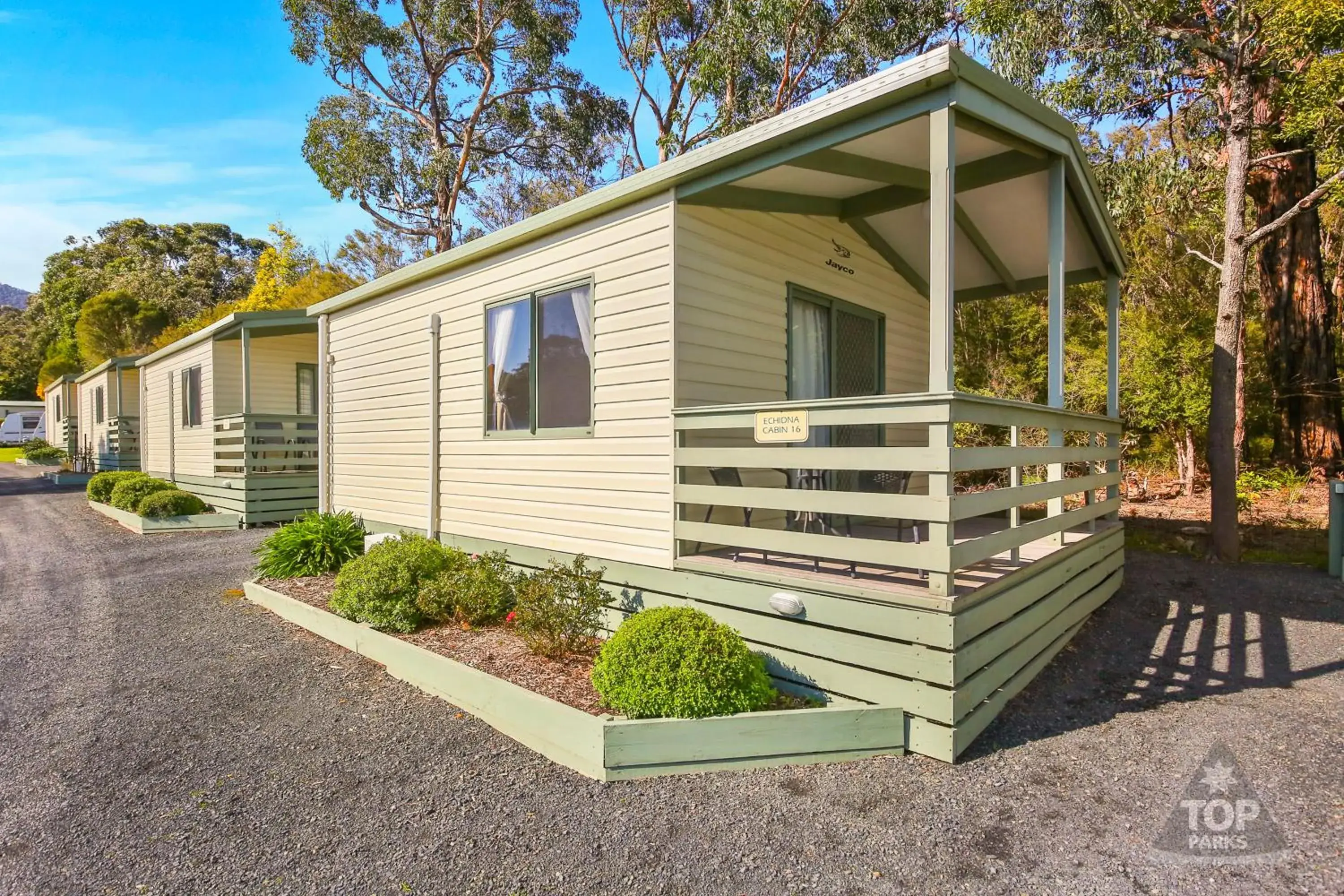One-Bedroom Cabin in Enclave at Healesville Holiday Park One-Bedroom Cabin in Enclave at Healesville Holiday Park
