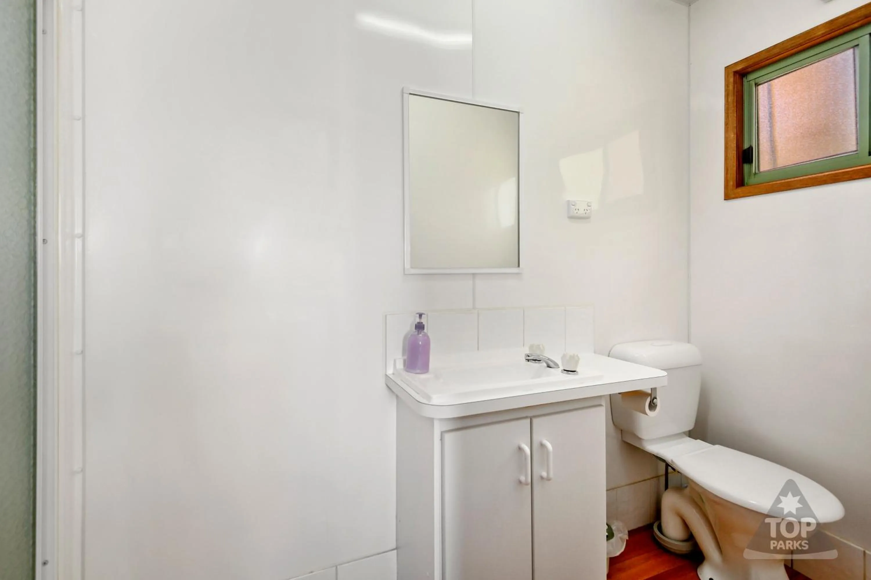 Bathroom in Enclave at Healesville Holiday Park