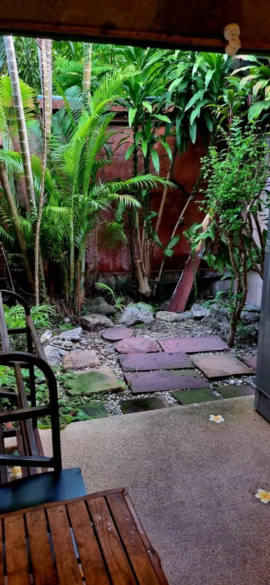 Double Room with Garden View in Shanti Lodge Phuket Double Room with Garden View in Shanti Lodge Phuket