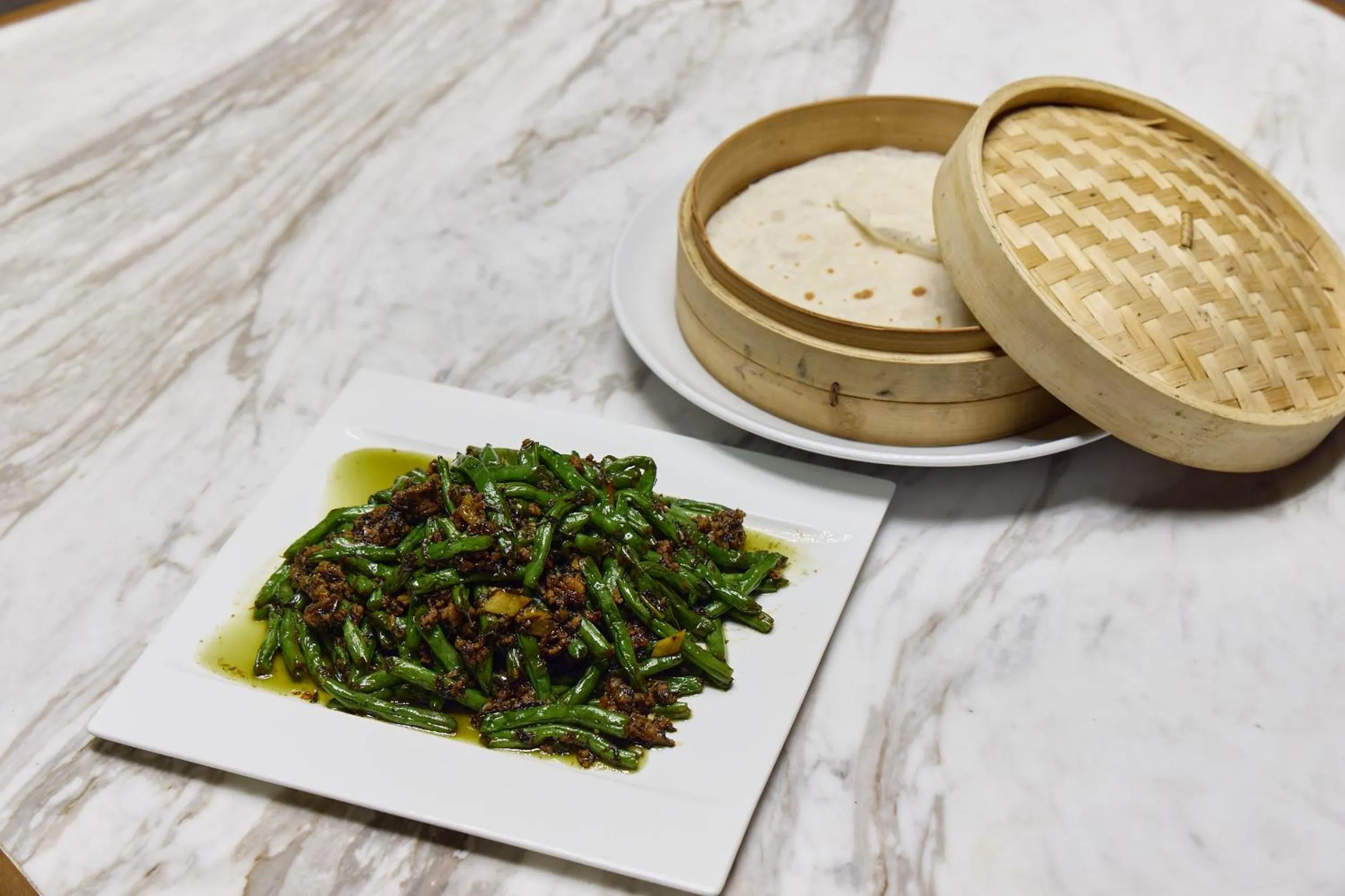 Restaurant/places to eat in Midori Clark Hotel and Casino