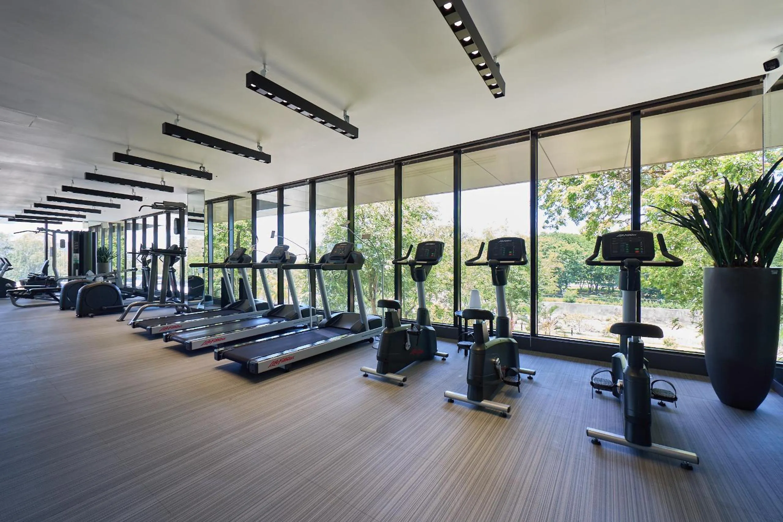 Fitness centre/facilities in Midori Clark Hotel and Casino