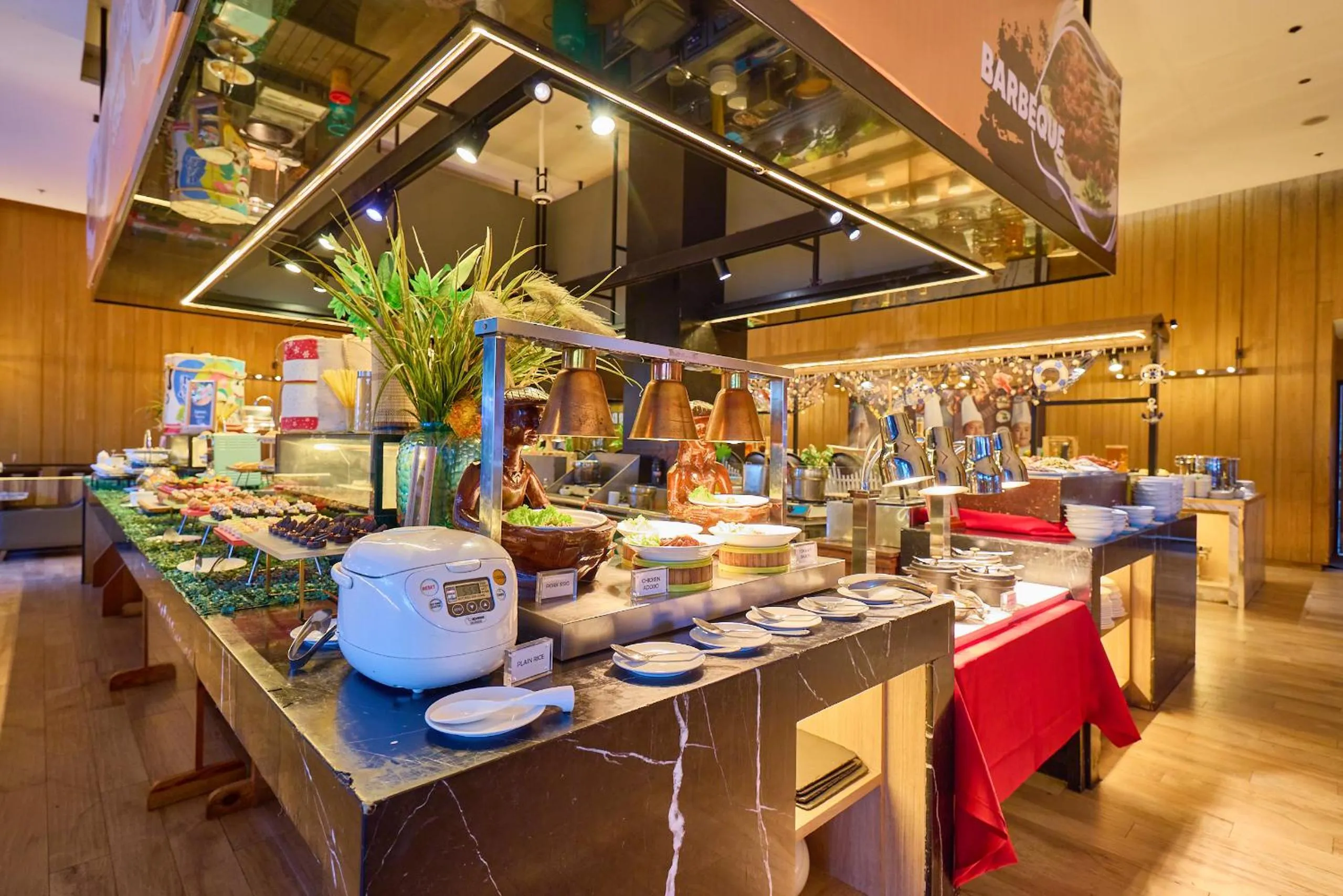 Restaurant/places to eat in Midori Clark Hotel and Casino