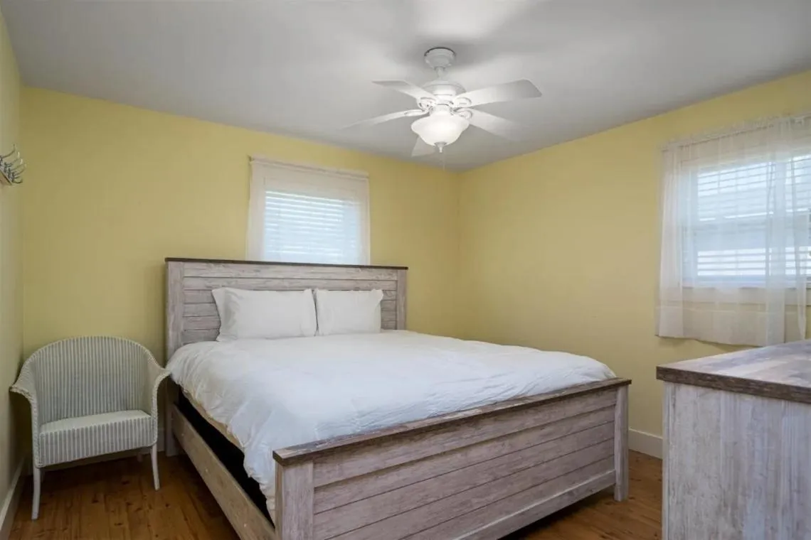 Other, Bed in Island Time