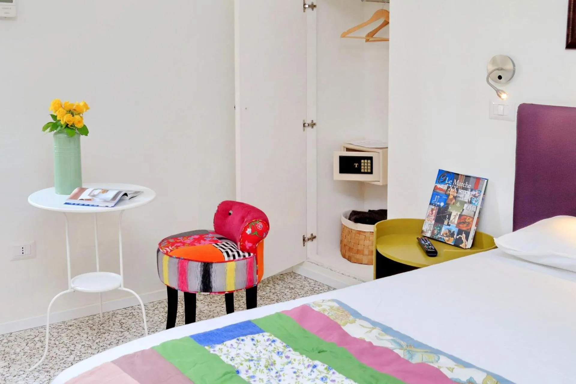 Property building, Bed in Guest House Viaroma