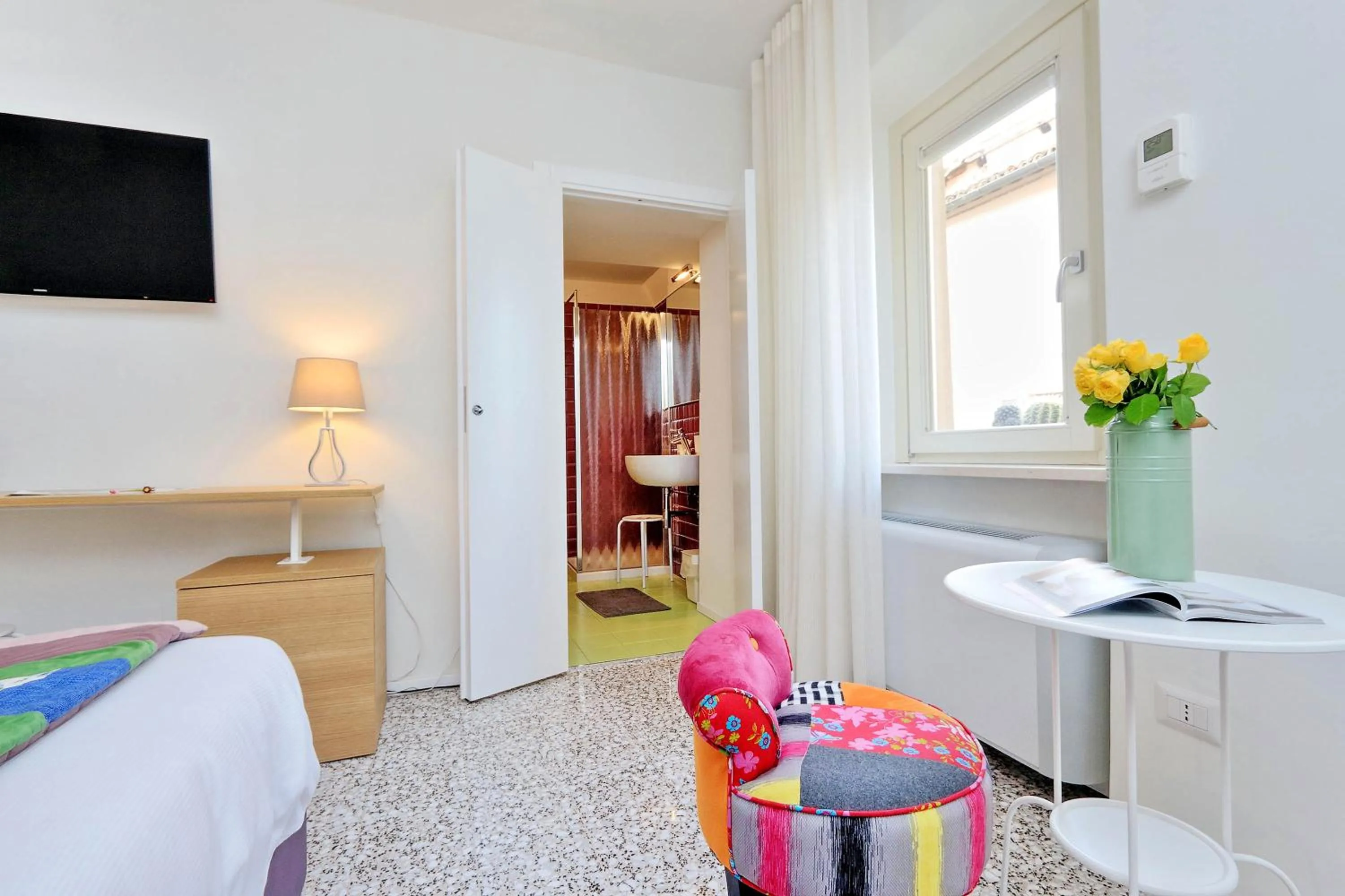 Decorative detail, Bed in Guest House Viaroma