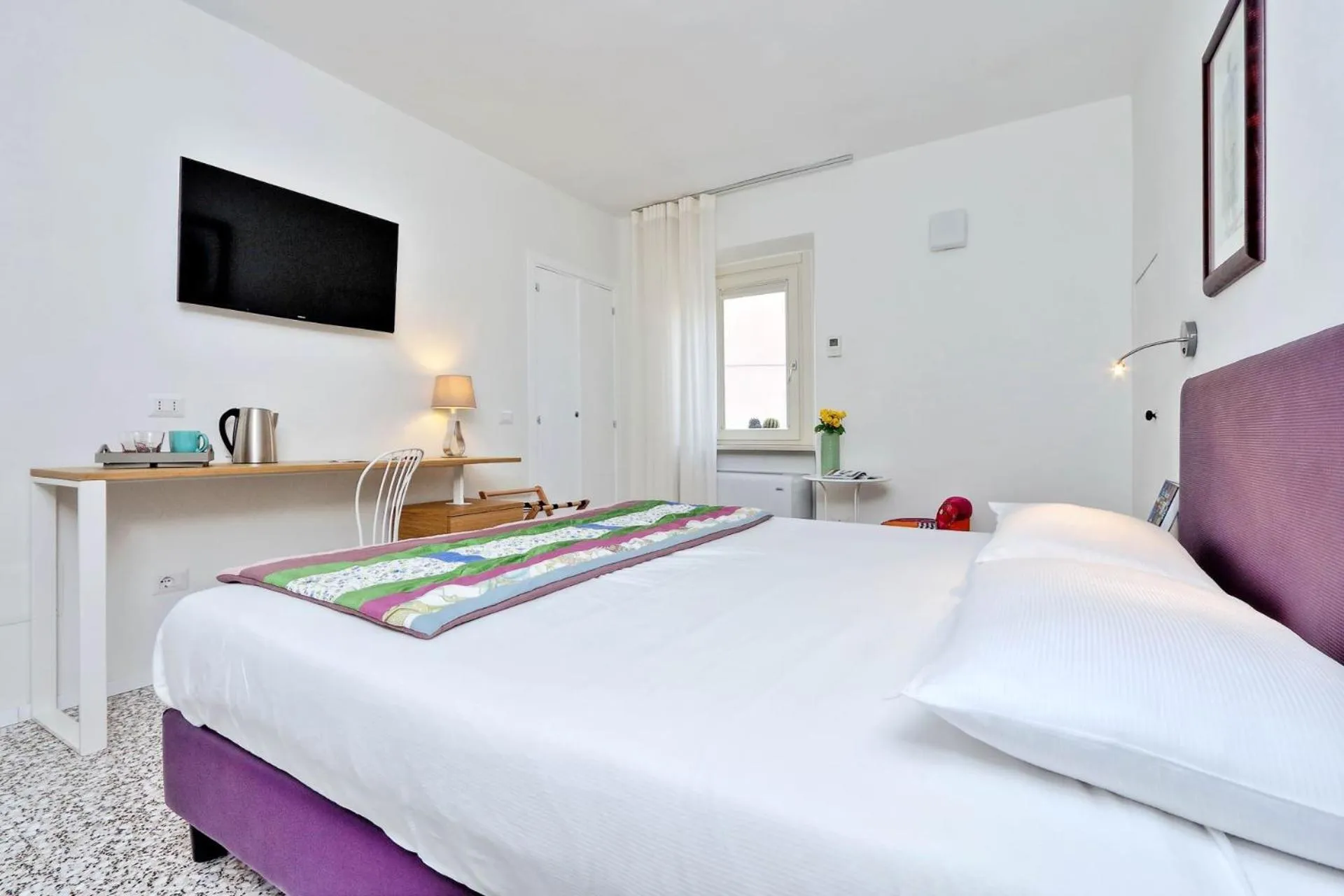 Property building, Bed in Guest House Viaroma