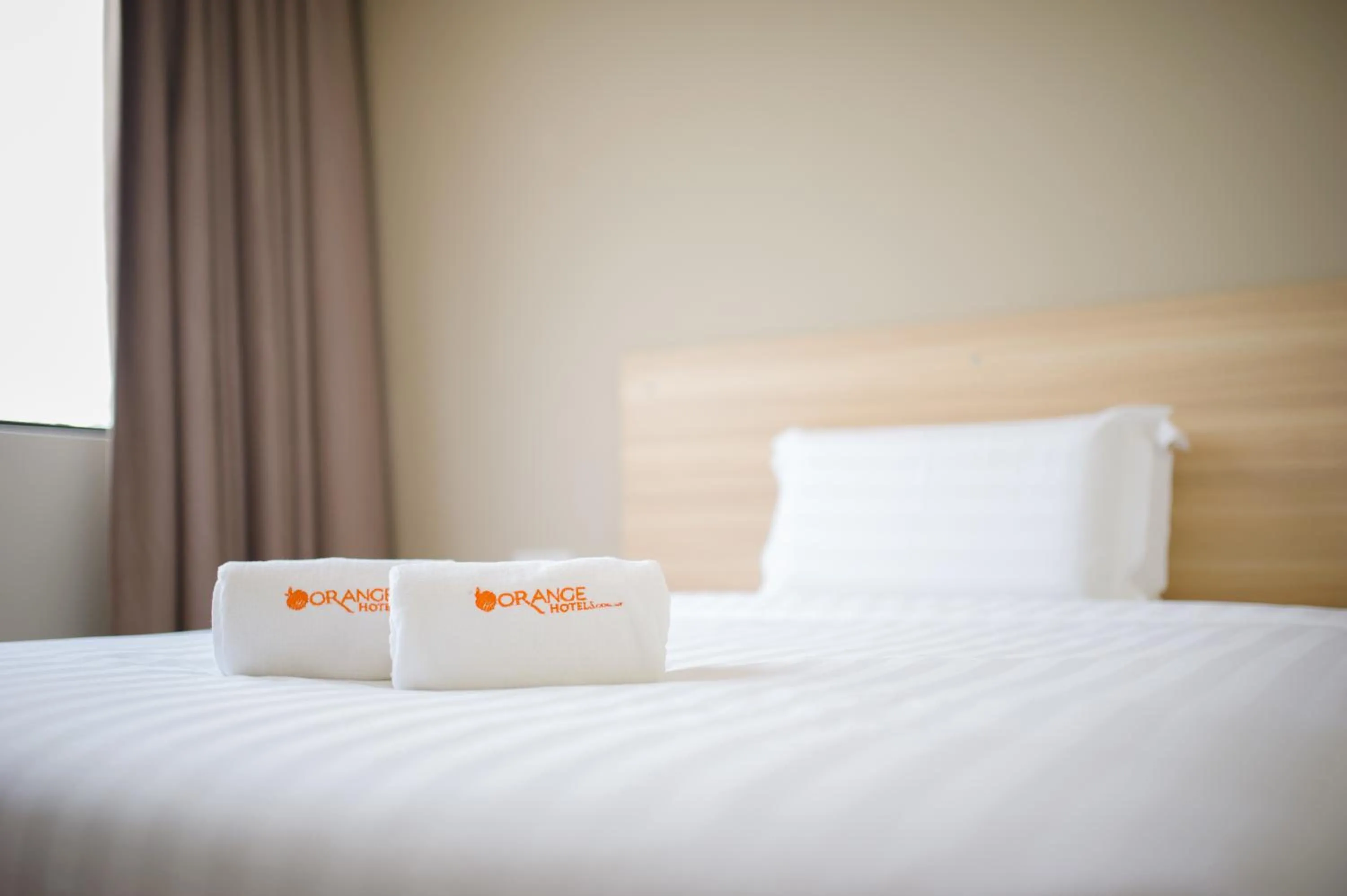 Photo of the whole room, Bed in 1 Orange Hotel Sungai Buloh