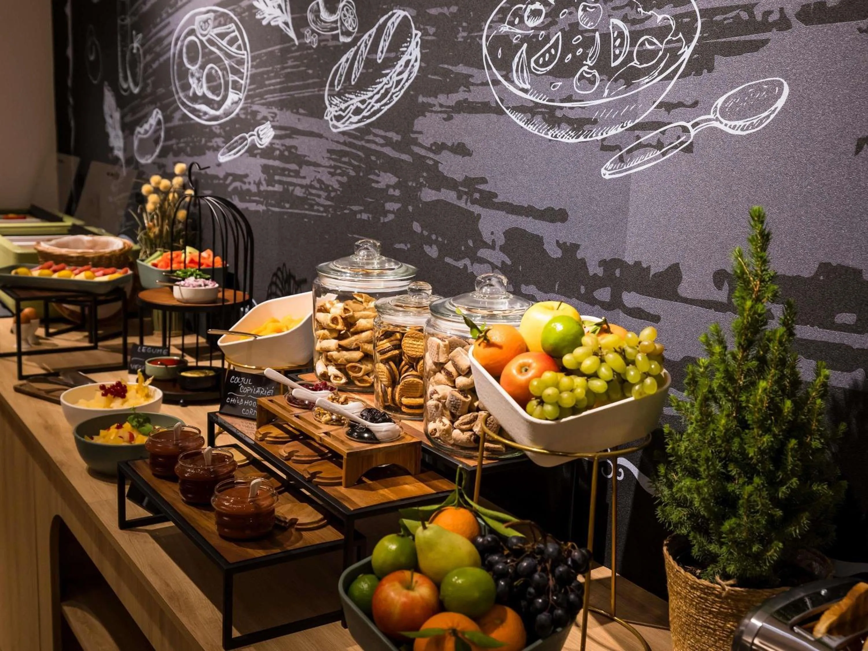 Breakfast in Mercure Bucharest Cantemir