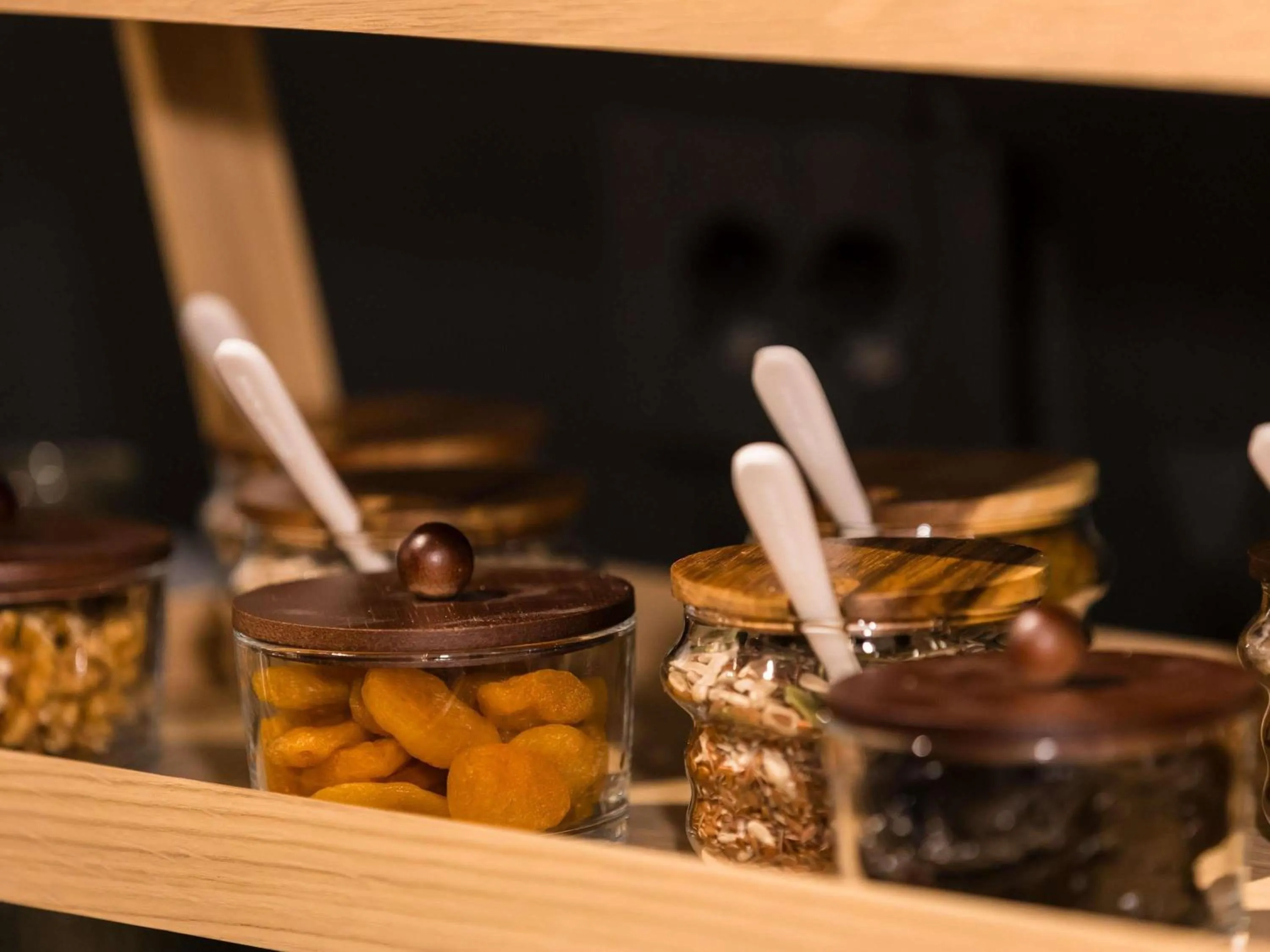 Restaurant/places to eat in Mercure Bucharest Cantemir