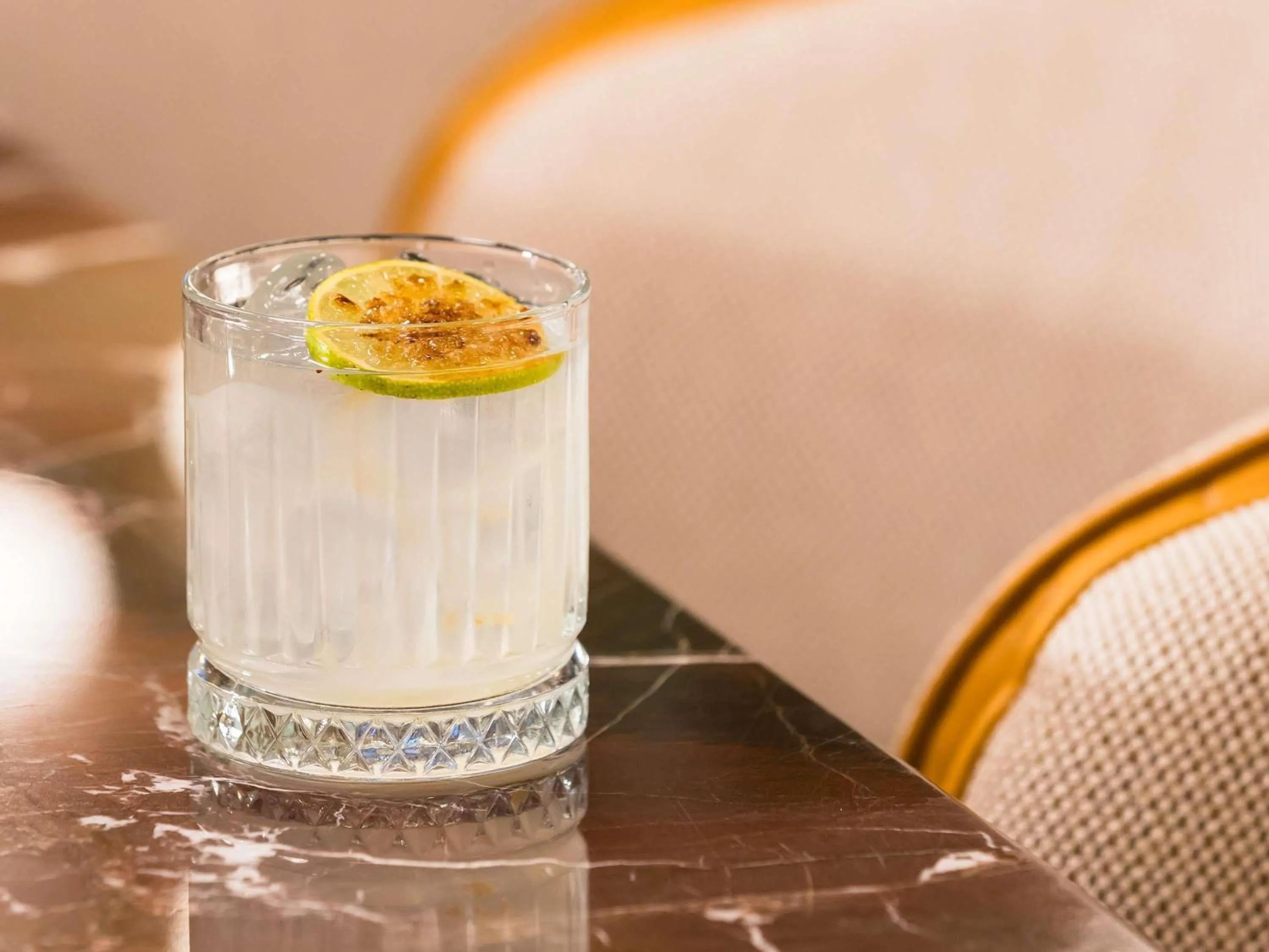 Lounge or bar in Mercure Bucharest Cantemir