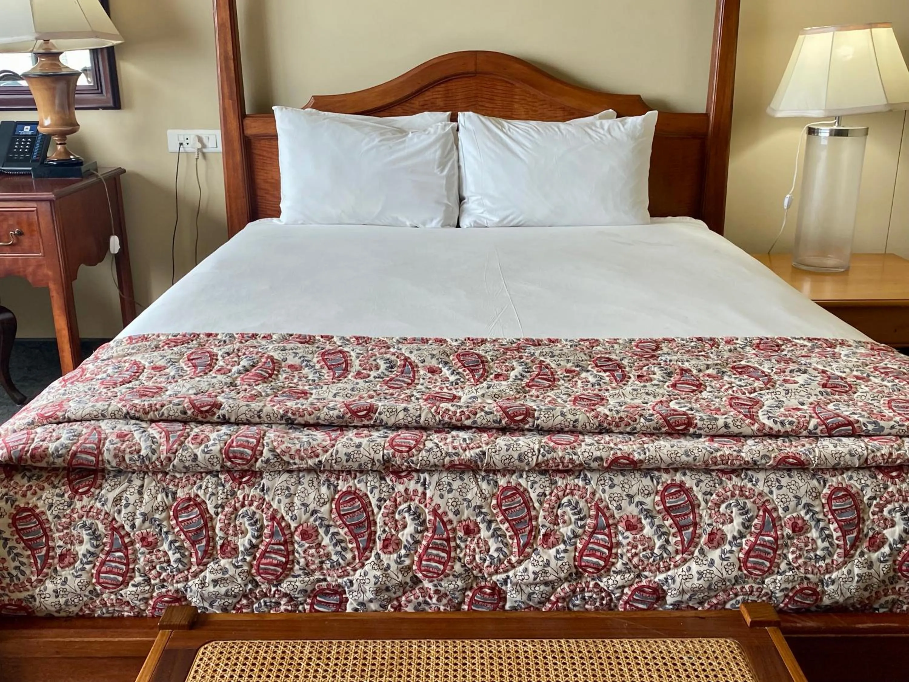 Bed in The Royal Hotel by Coastlands Hotels & Resorts