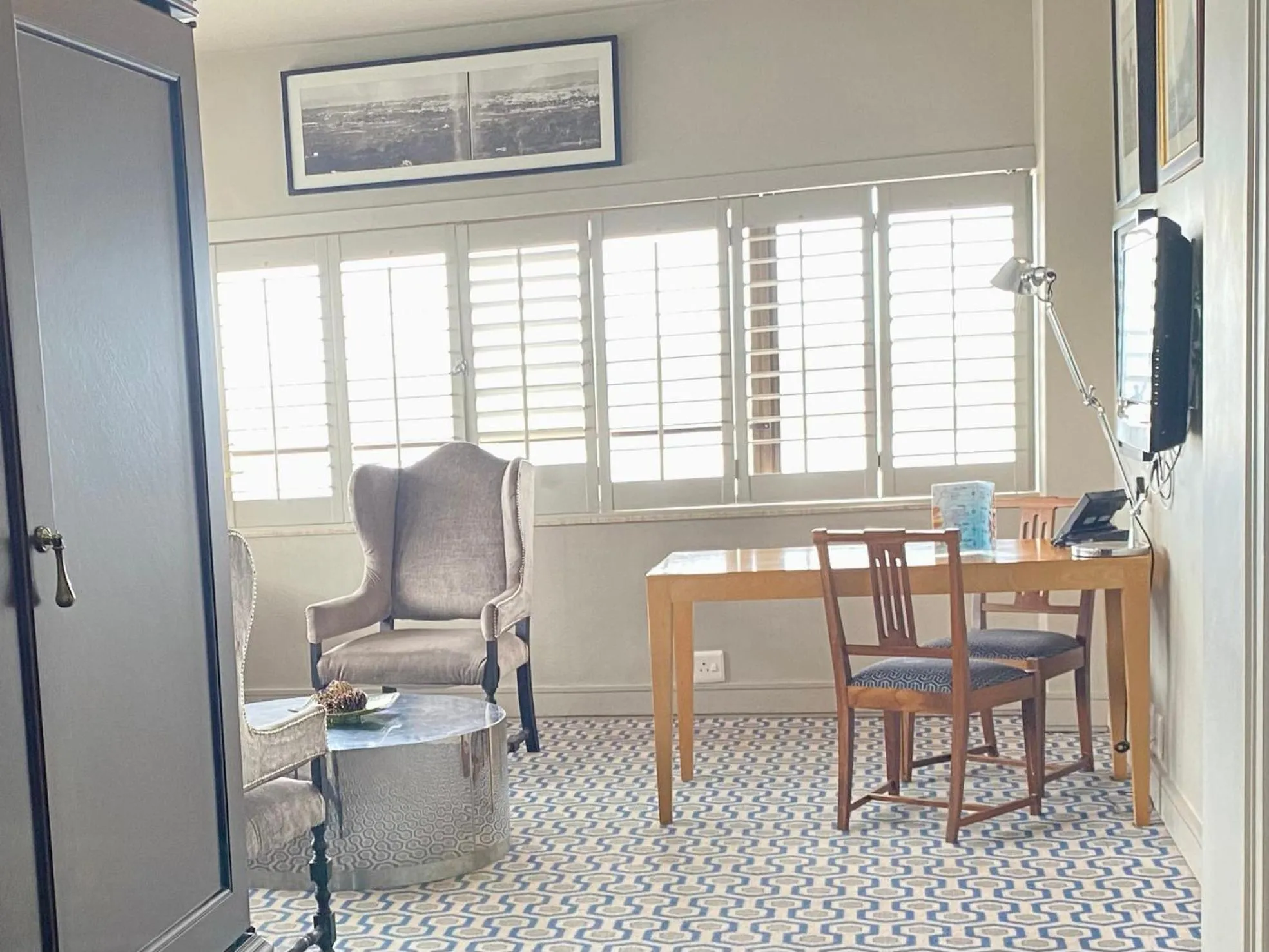 TV and multimedia in The Royal Hotel by Coastlands Hotels & Resorts