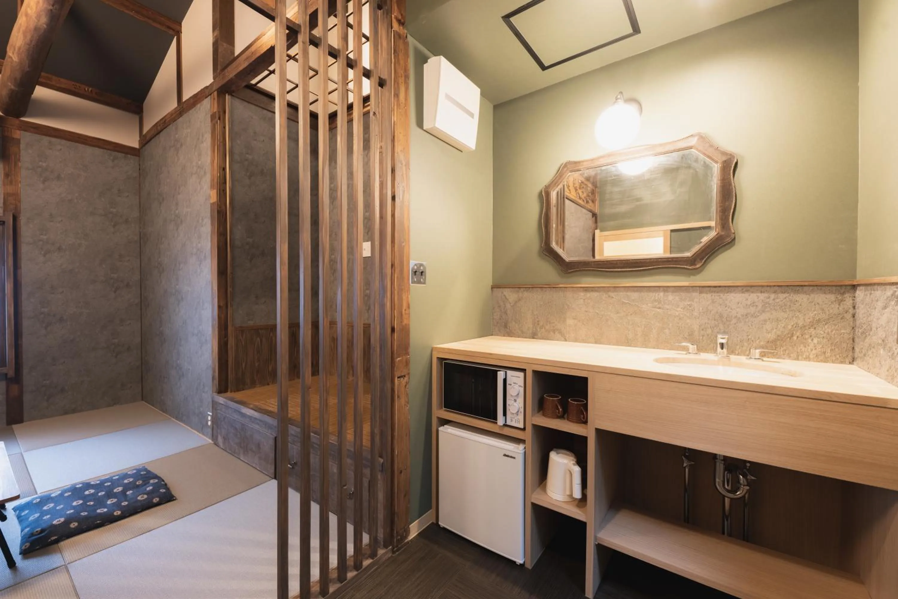 Photo of the whole room in Traditional Apartment Takamatsu Guesthouse