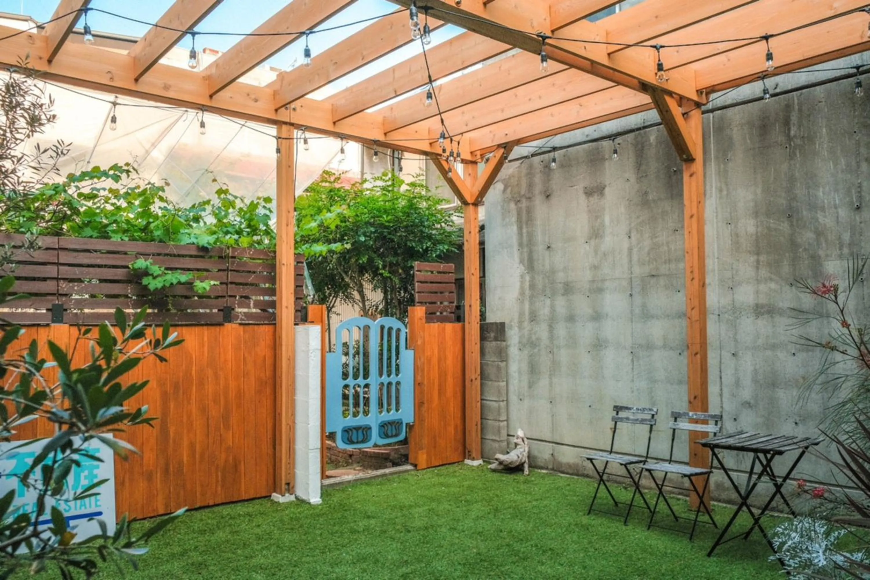 Property building in Traditional Apartment Takamatsu Guesthouse