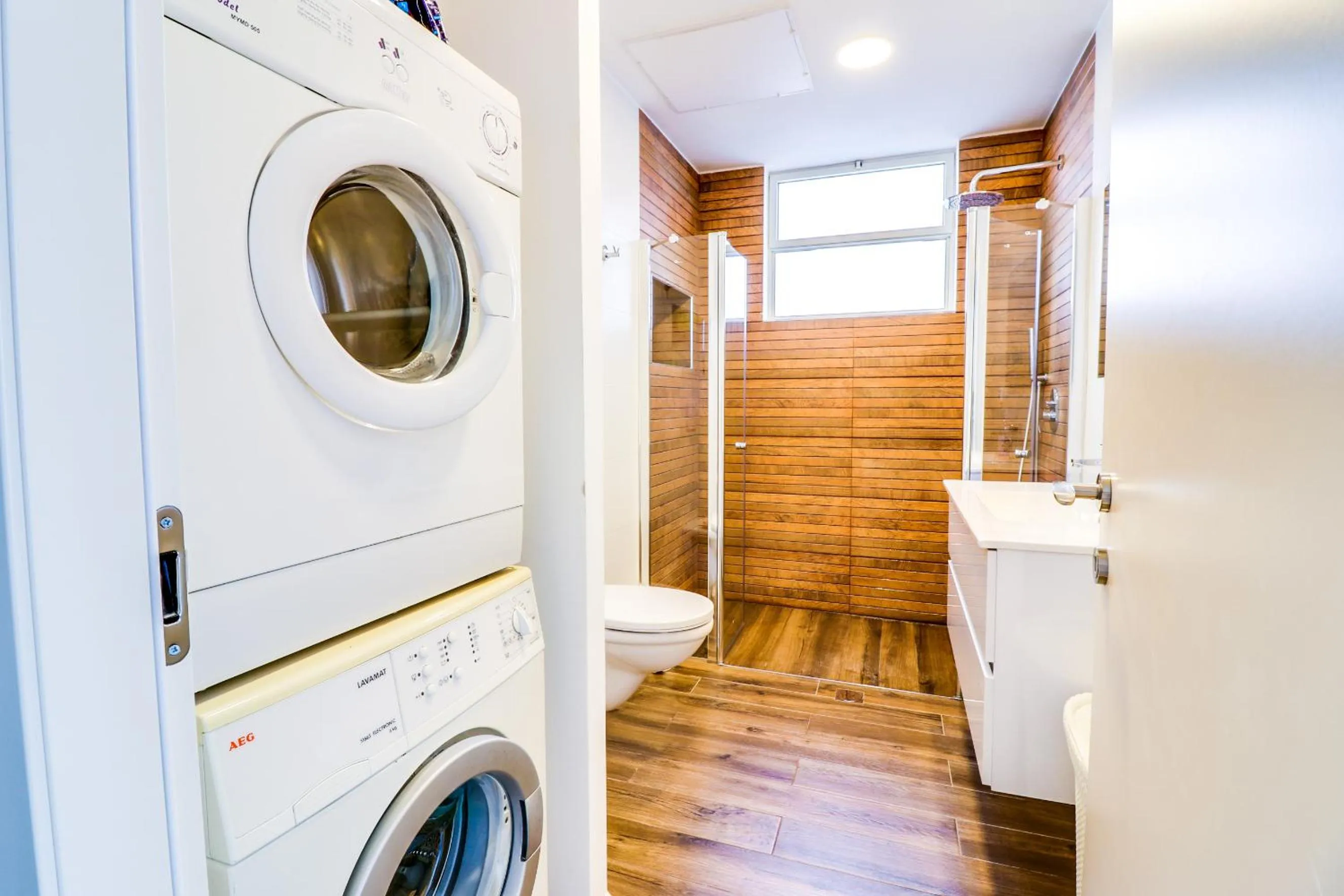 Shower in Carmel Boutique Apartments
