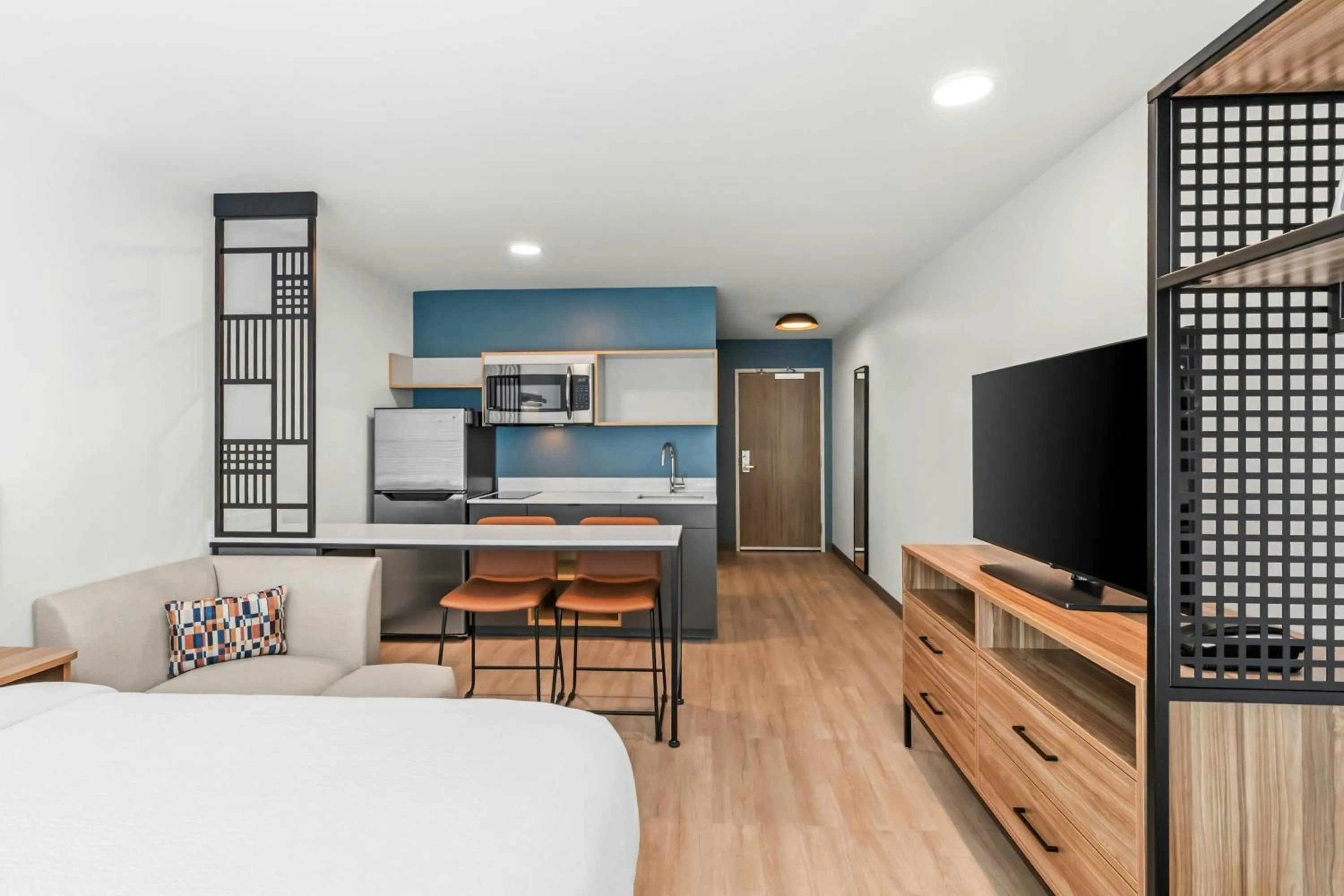 Photo of the whole room, Bed in StudioRes by Marriott Jacksonville Orange Park