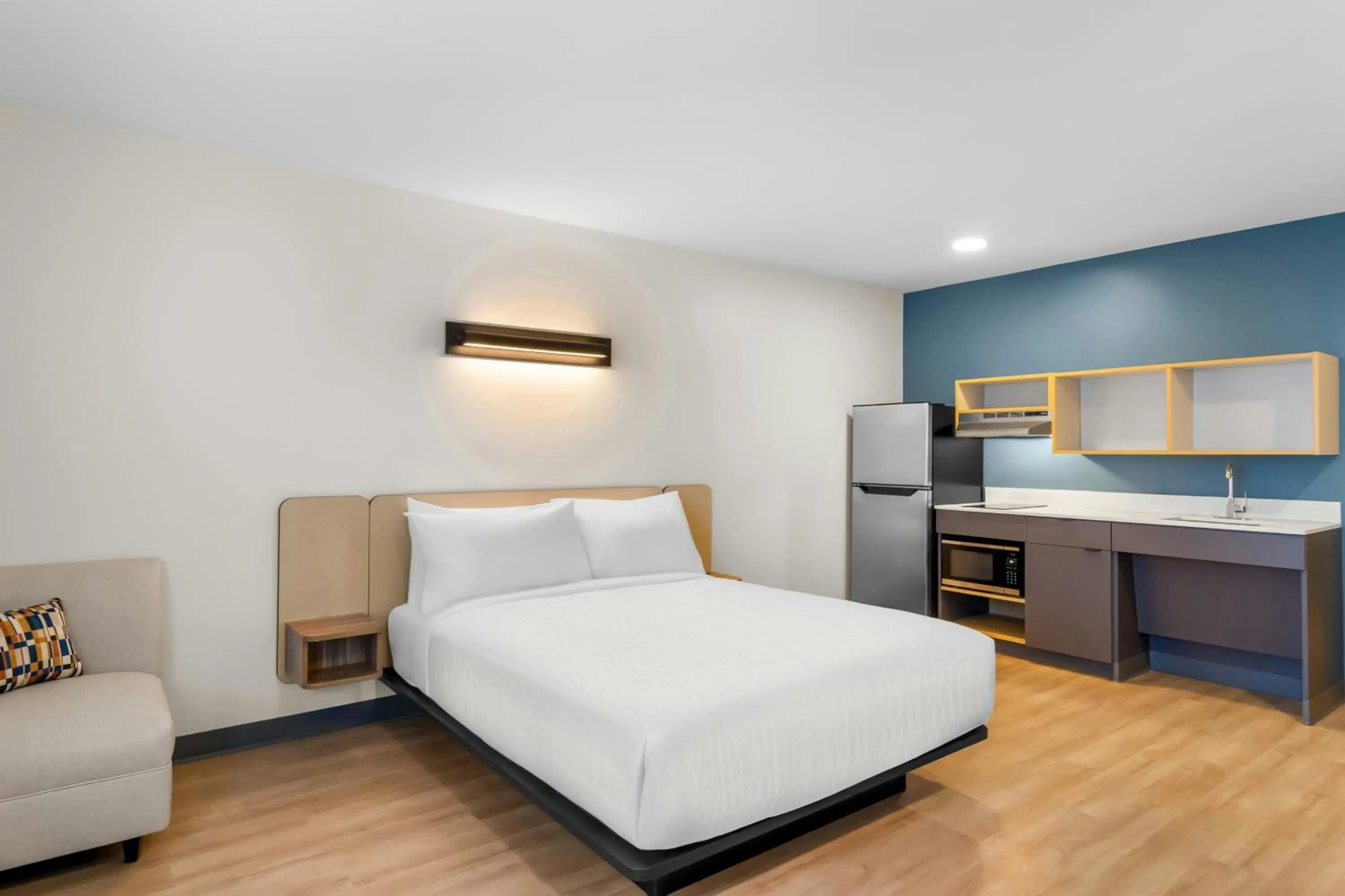 Photo of the whole room, Bed in StudioRes by Marriott Jacksonville Orange Park