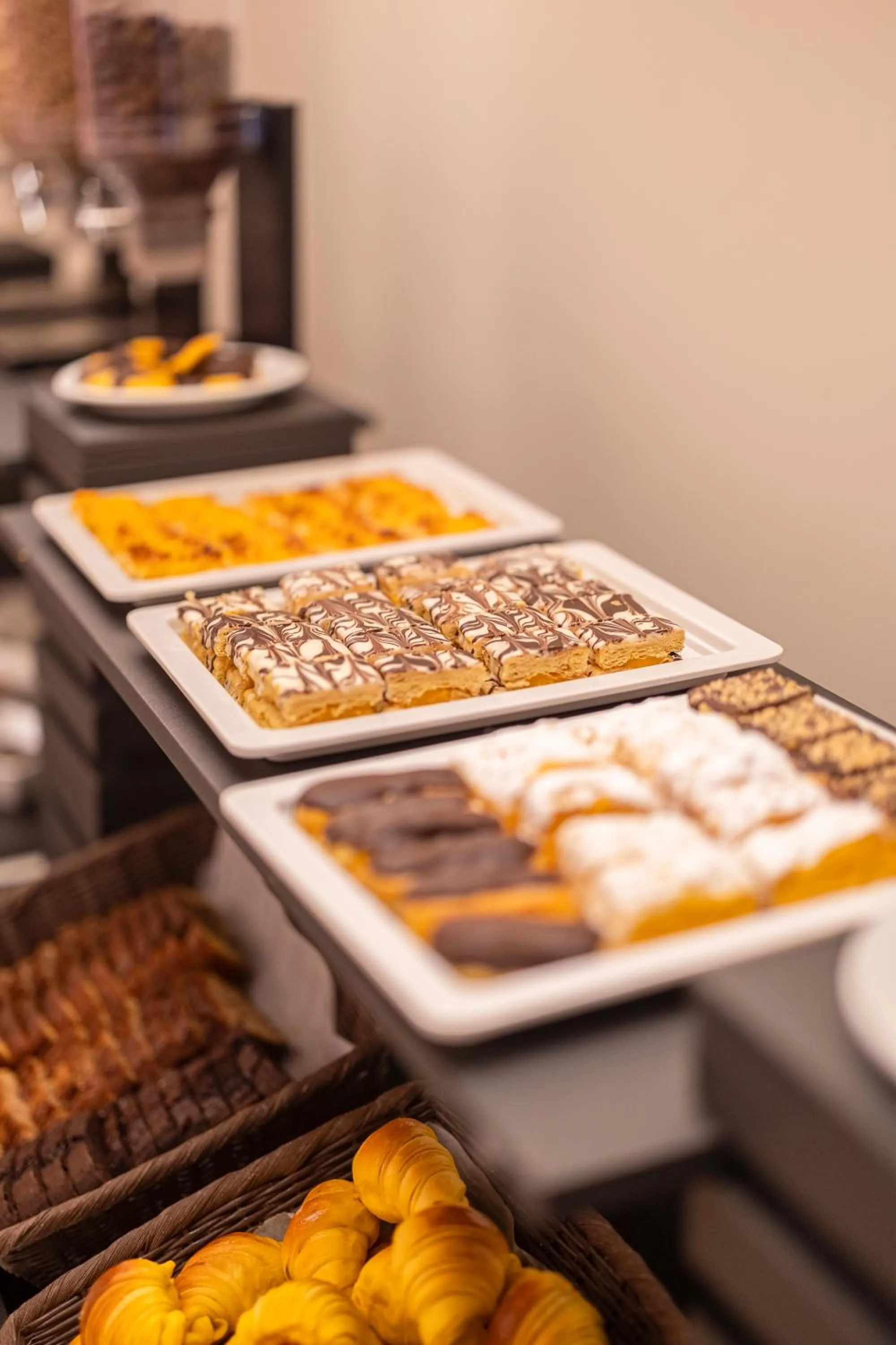 Breakfast in Moov Hotel Porto Norte