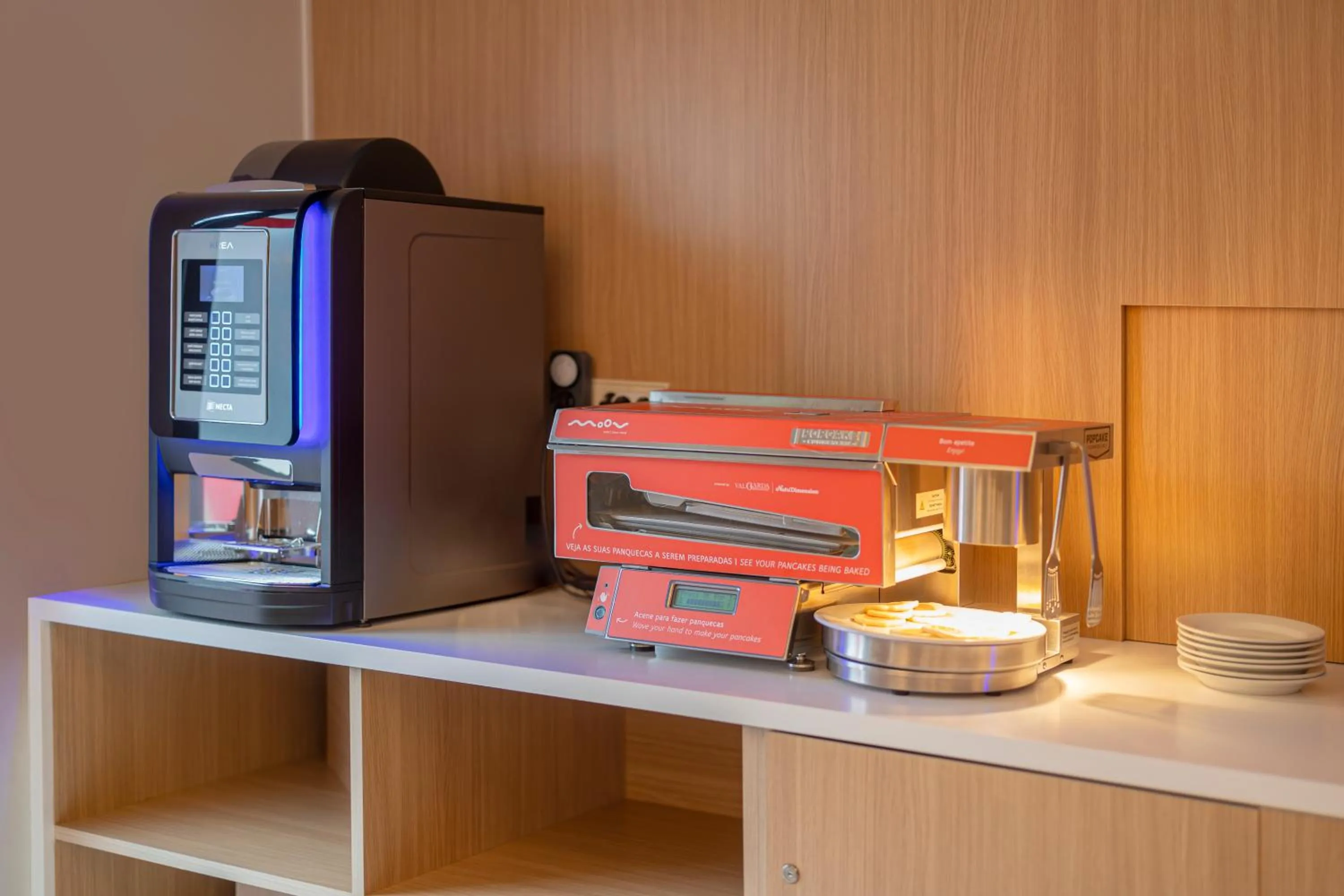 Breakfast in Moov Hotel Porto Norte