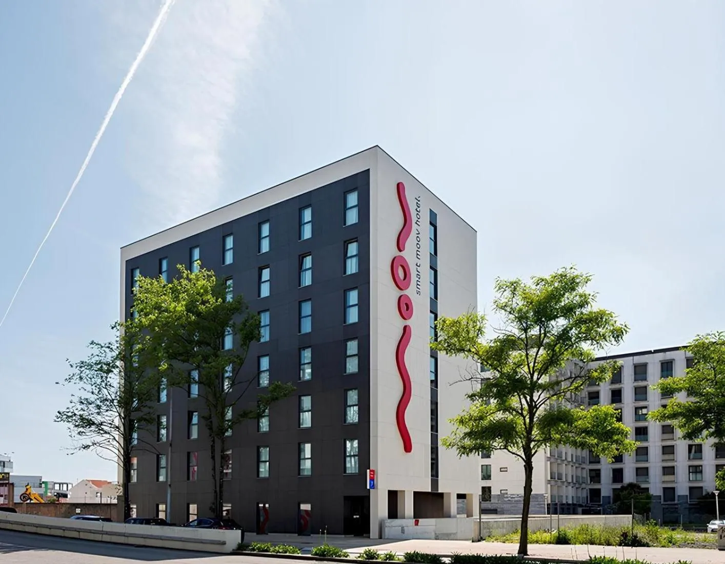 Property building in Moov Hotel Porto Norte