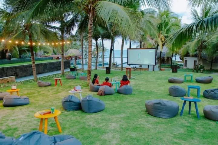 Evening entertainment in Sonata Resort & Spa