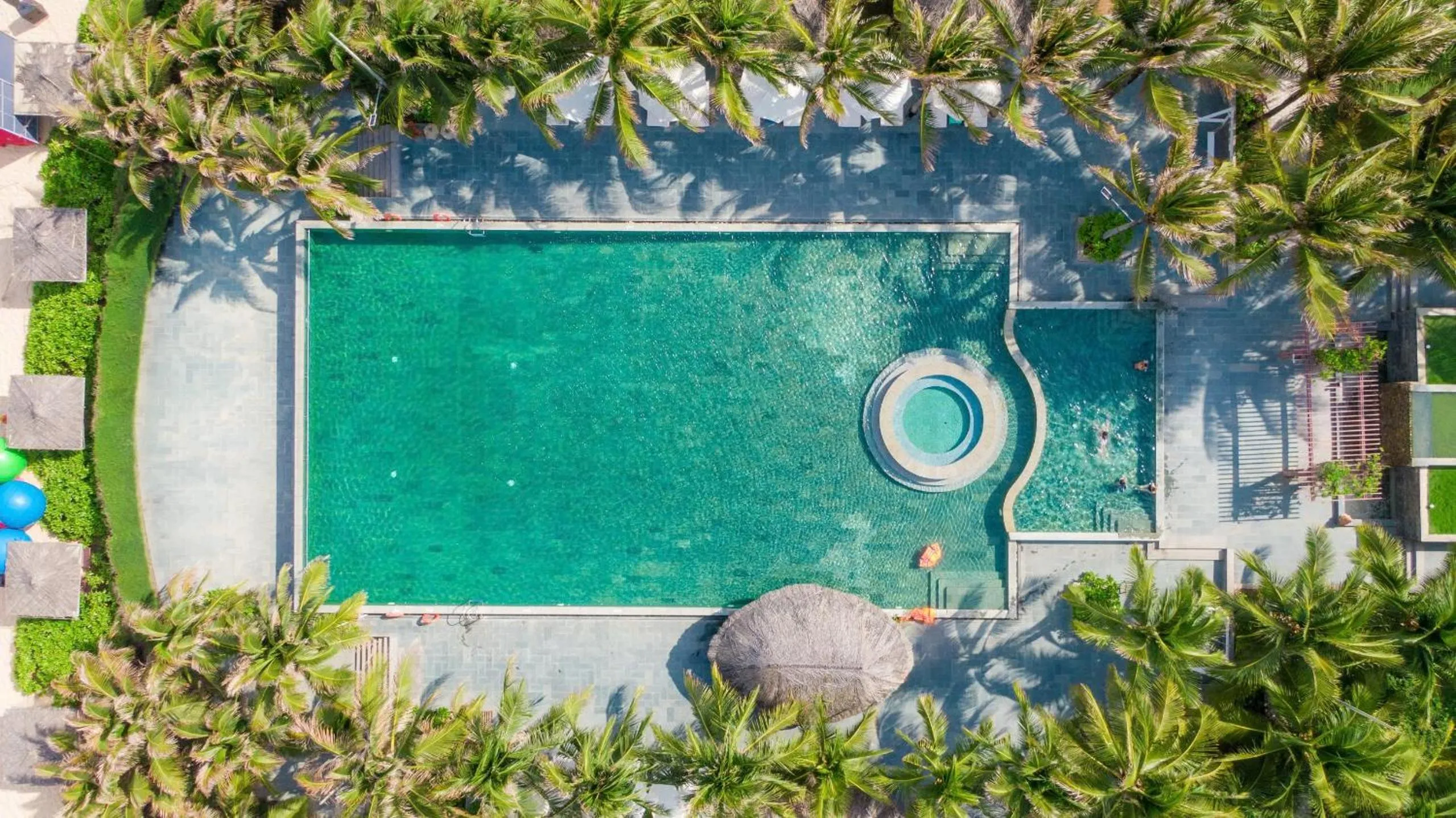 Swimming pool in Sonata Resort & Spa