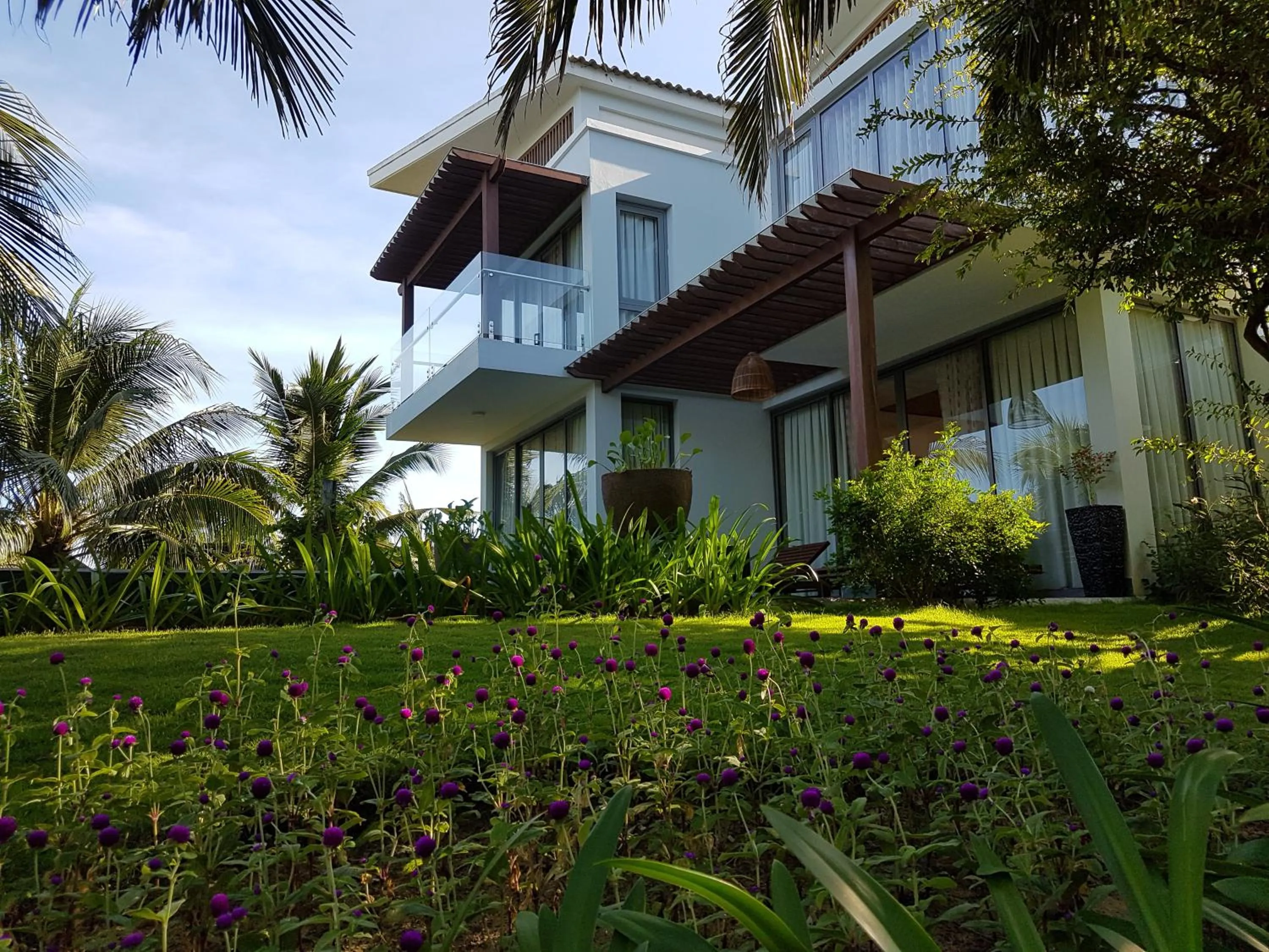 Facade/entrance in Sonata Resort & Spa