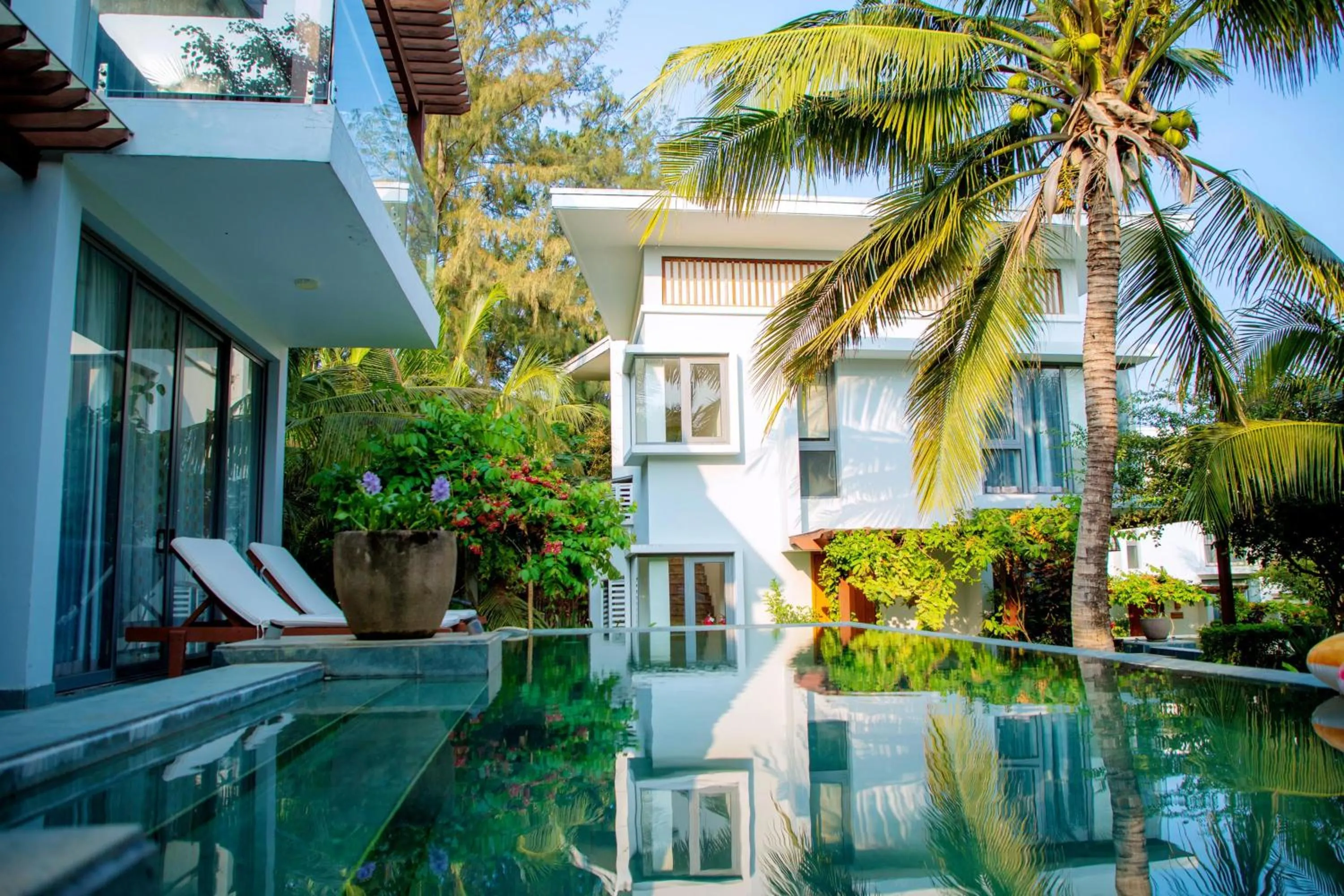 Swimming pool in Sonata Resort & Spa