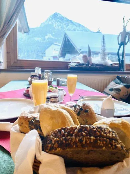 Breakfast in Steinbock Bed & Breakfast