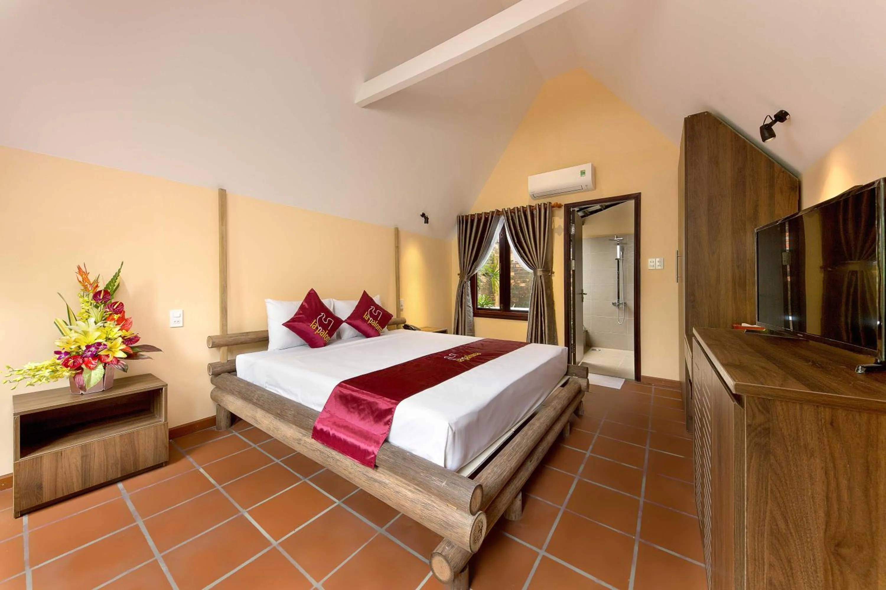 Bed in La Paloma Resort