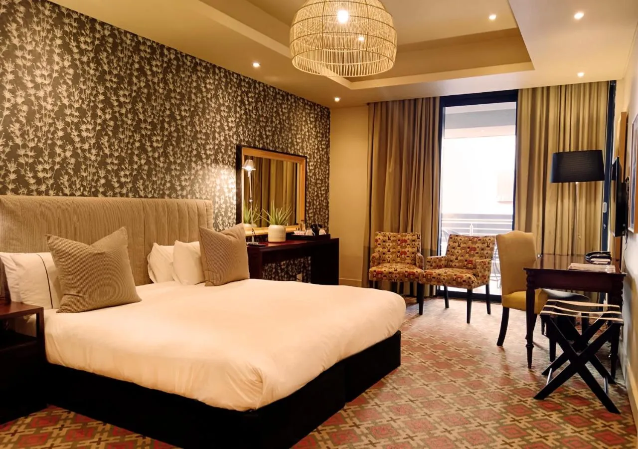 TV and multimedia, Bed in Royal Palm Hotel