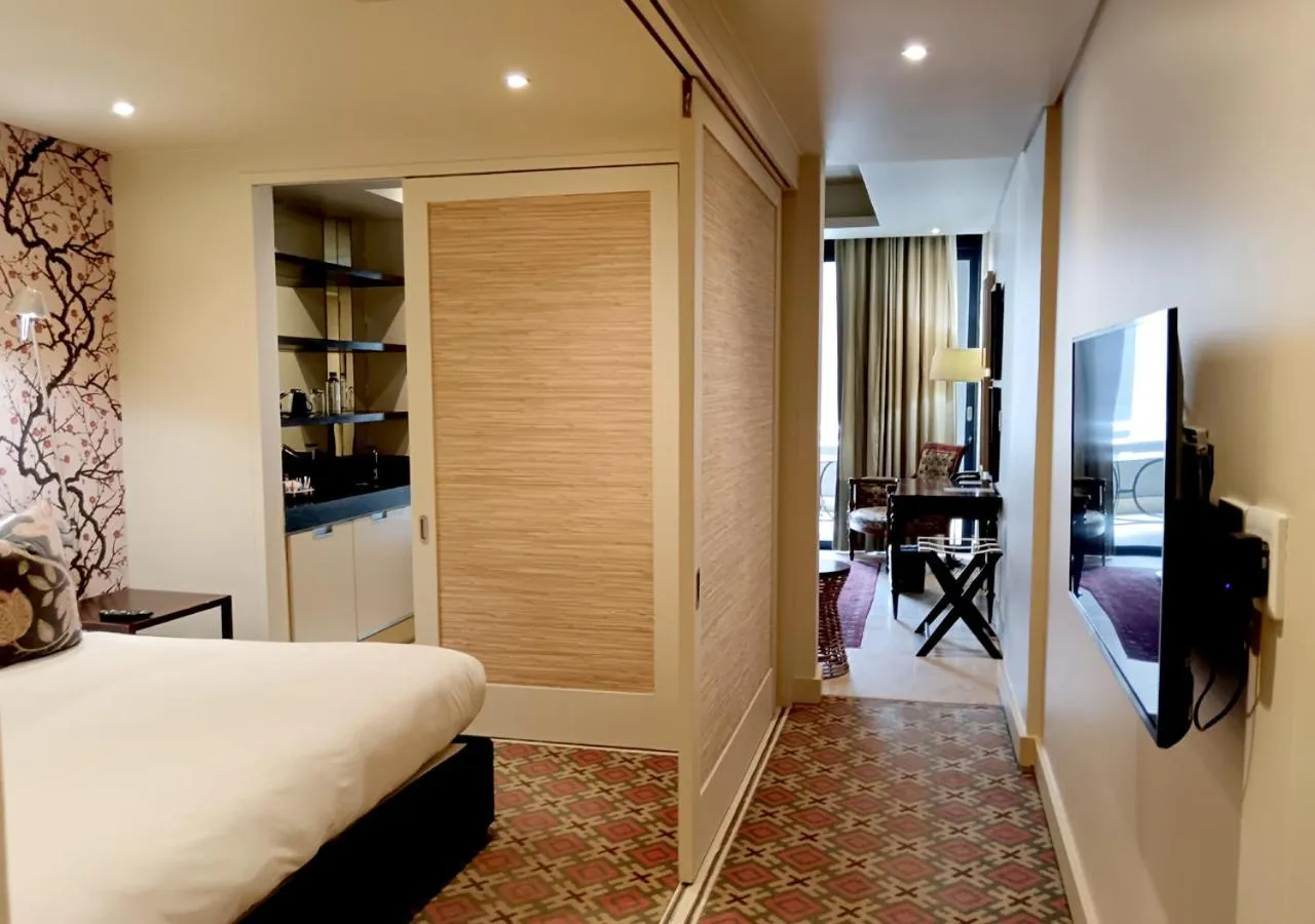 Bedroom, Bed in Royal Palm Hotel