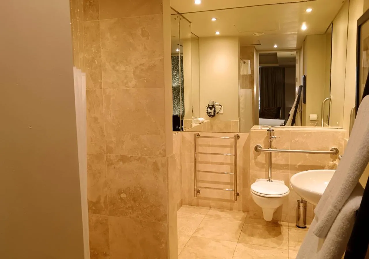 Bathroom in Royal Palm Hotel