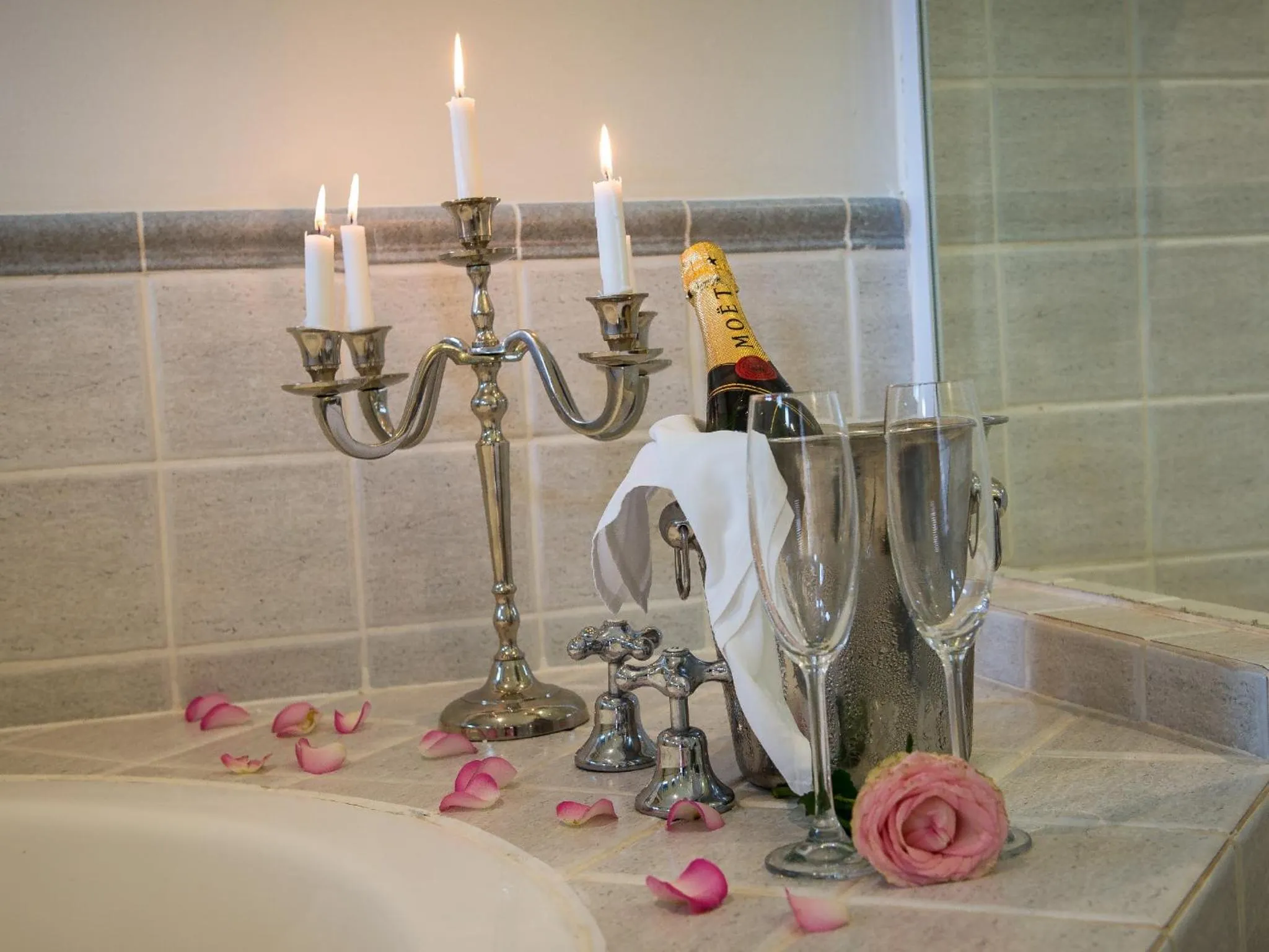 Bathroom in Selborne Golf Estate, Hotel & Spa