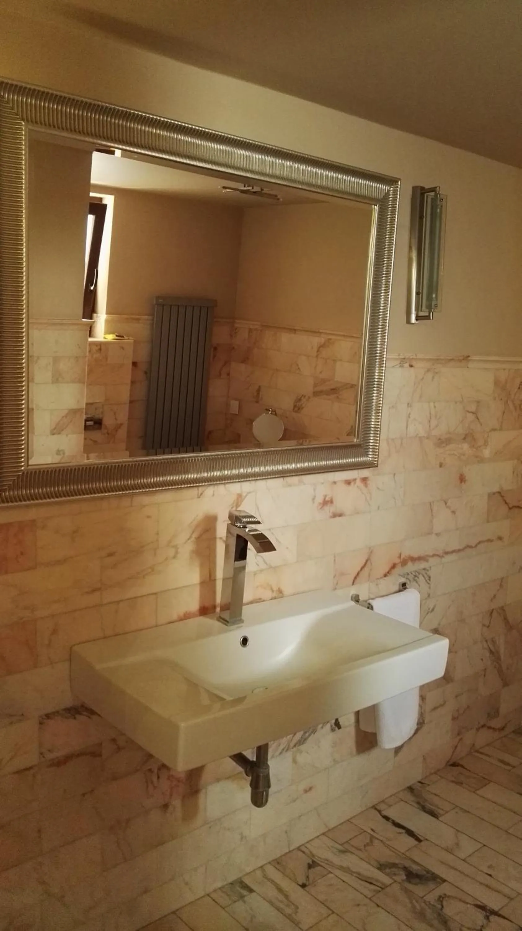 Bathroom in Hotel Retro B.A. Zientarski