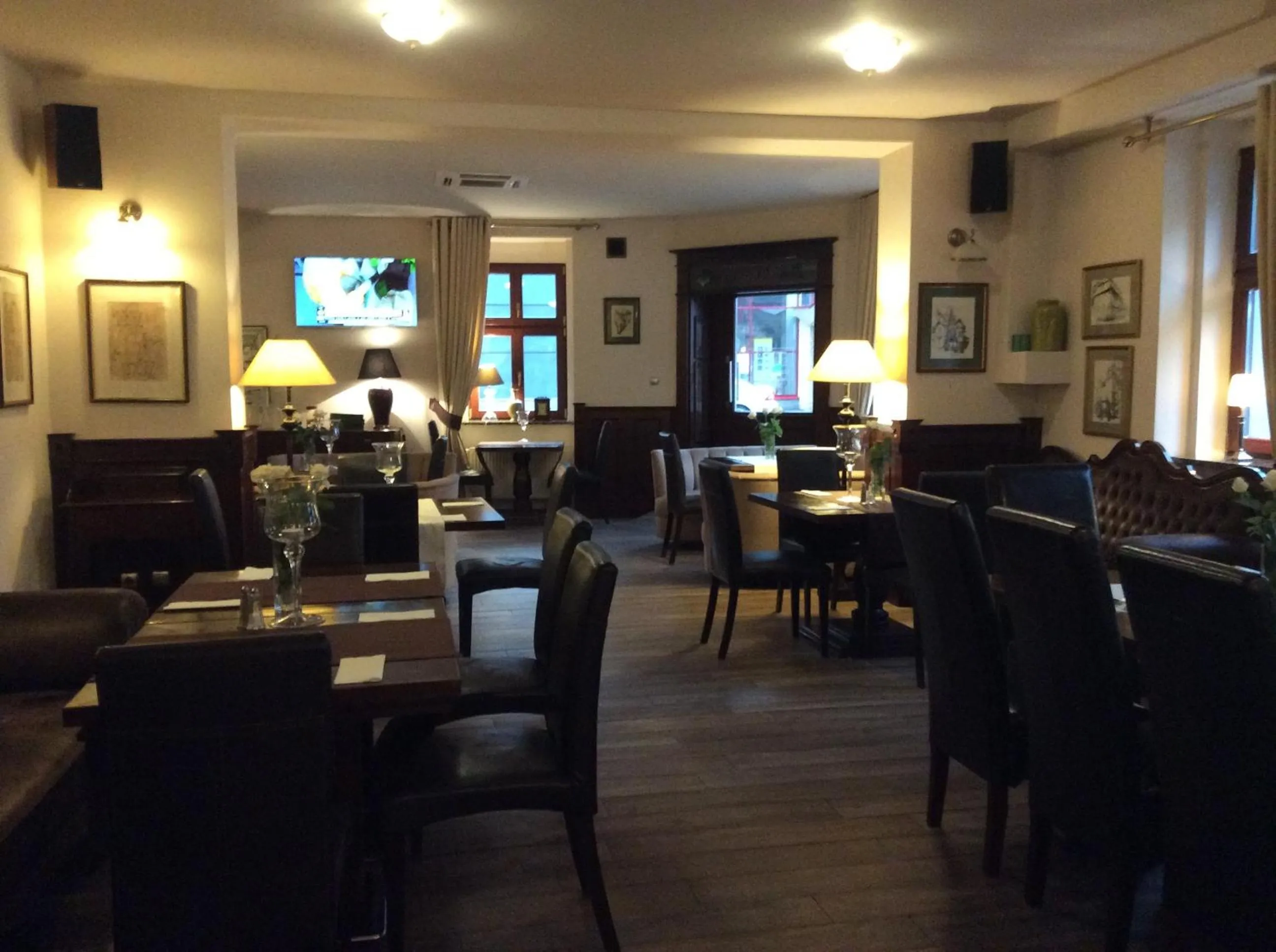 Restaurant/places to eat in Hotel Retro B.A. Zientarski