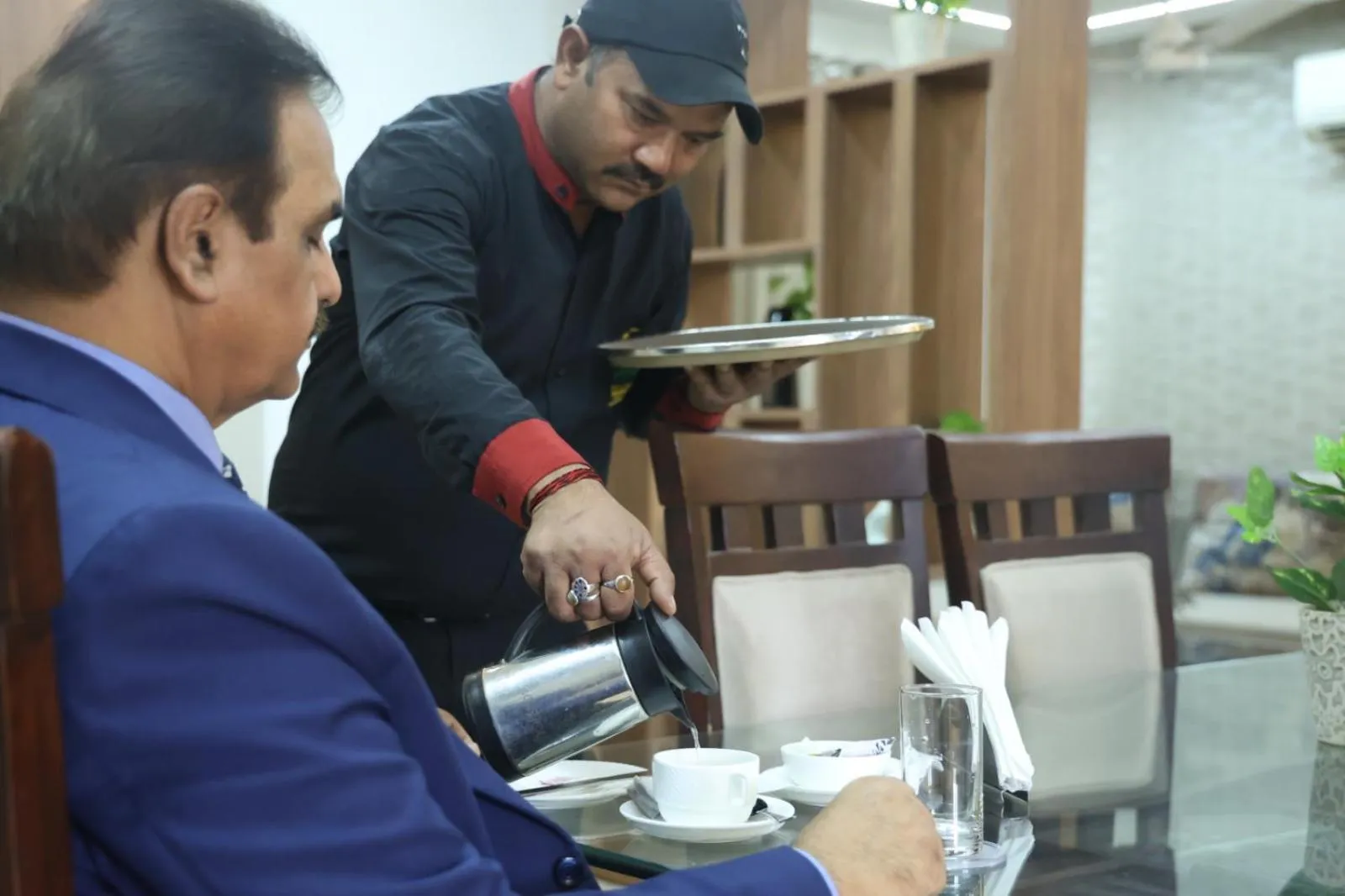 Gazebo Inn & Suites Medanta