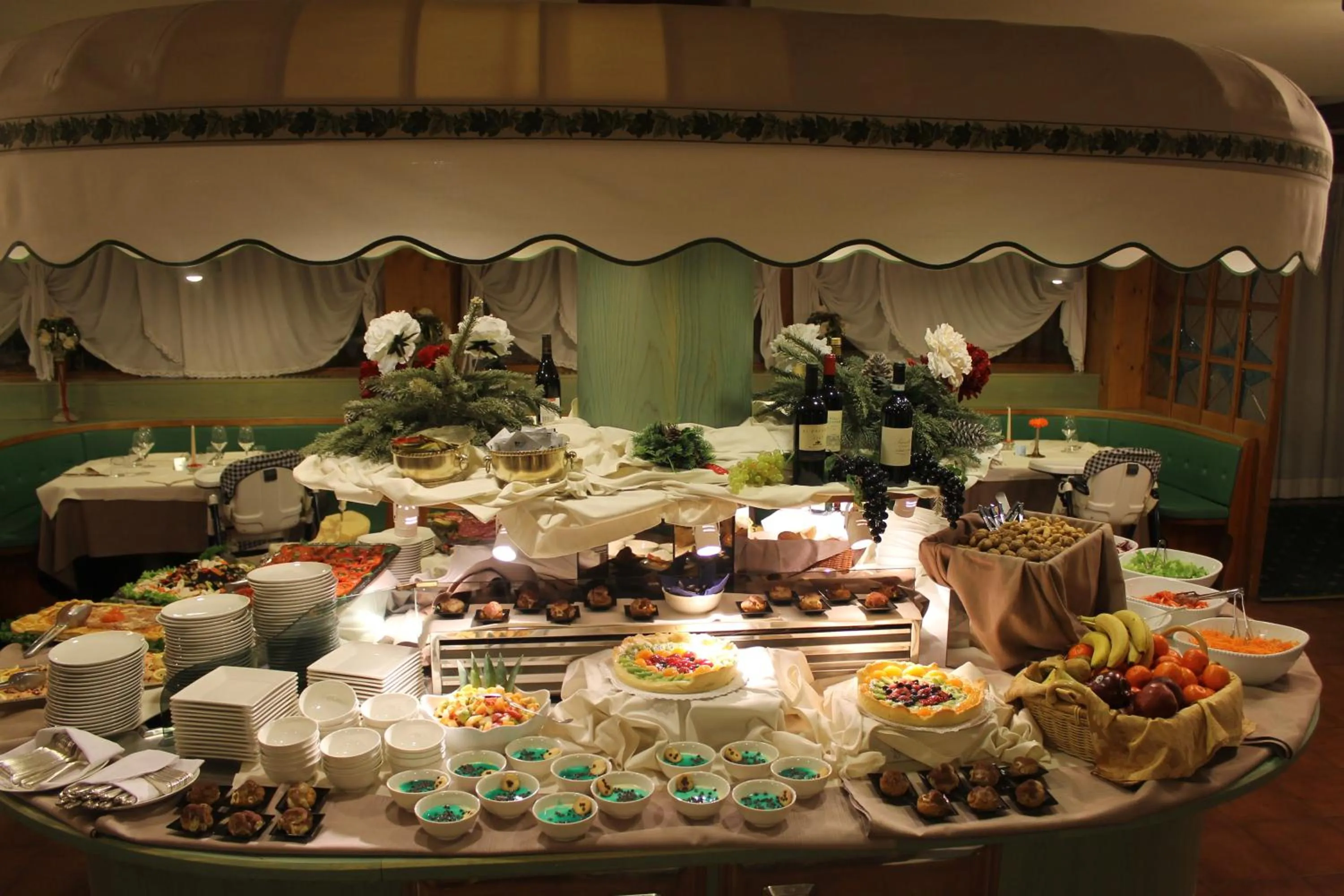 Restaurant/places to eat in Hotel Majoni