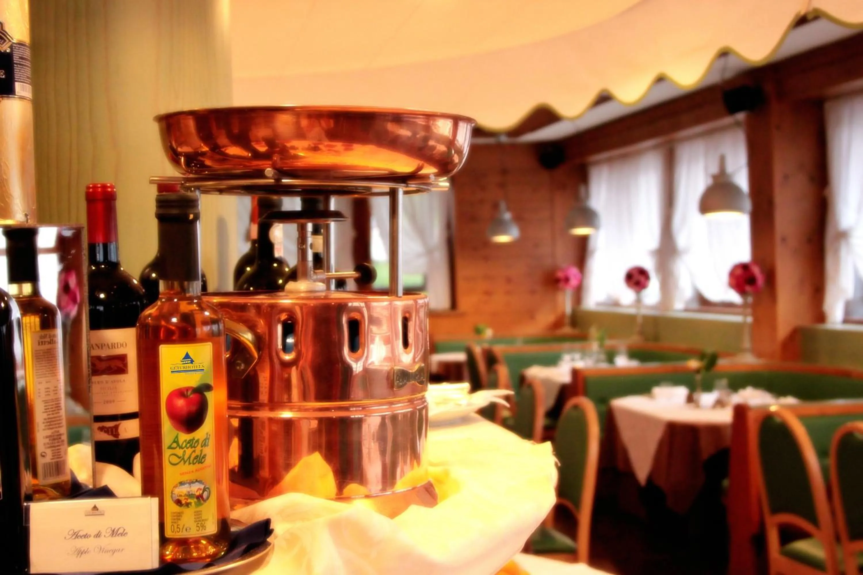 Restaurant/places to eat in Hotel Majoni