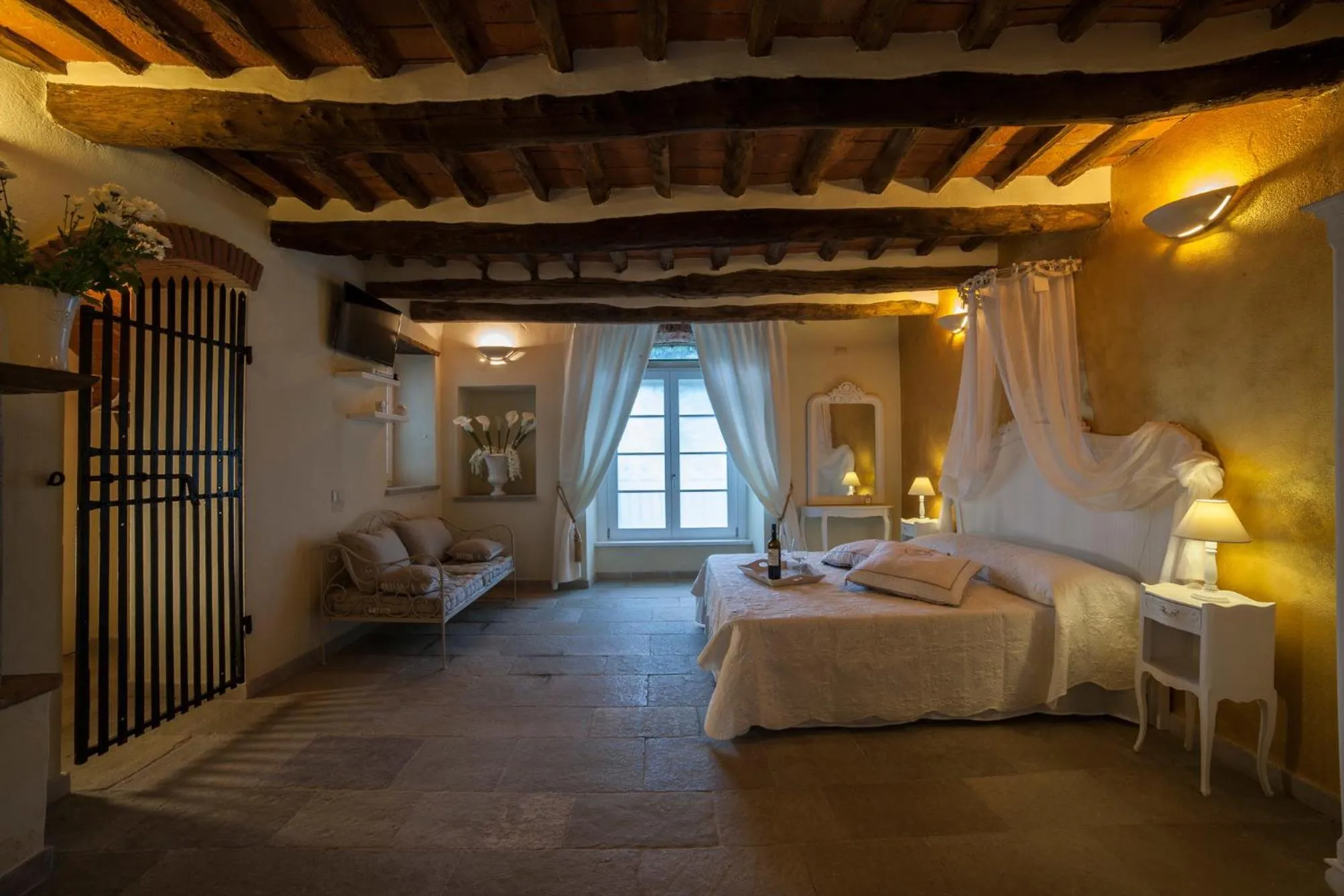 Photo of the whole room, Bed in B&B Il Casale di Monserrato