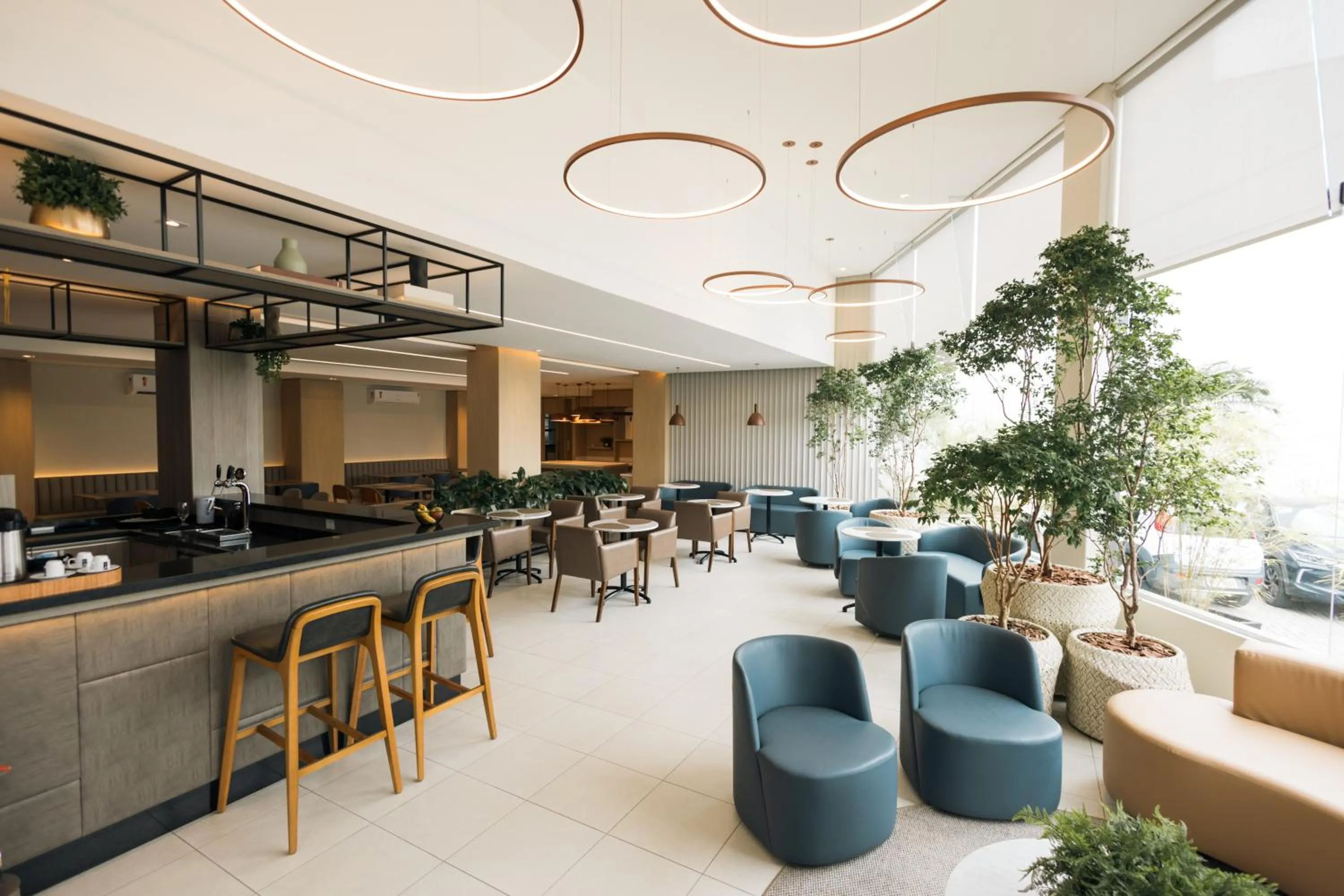 Restaurant/places to eat in Art Hotel