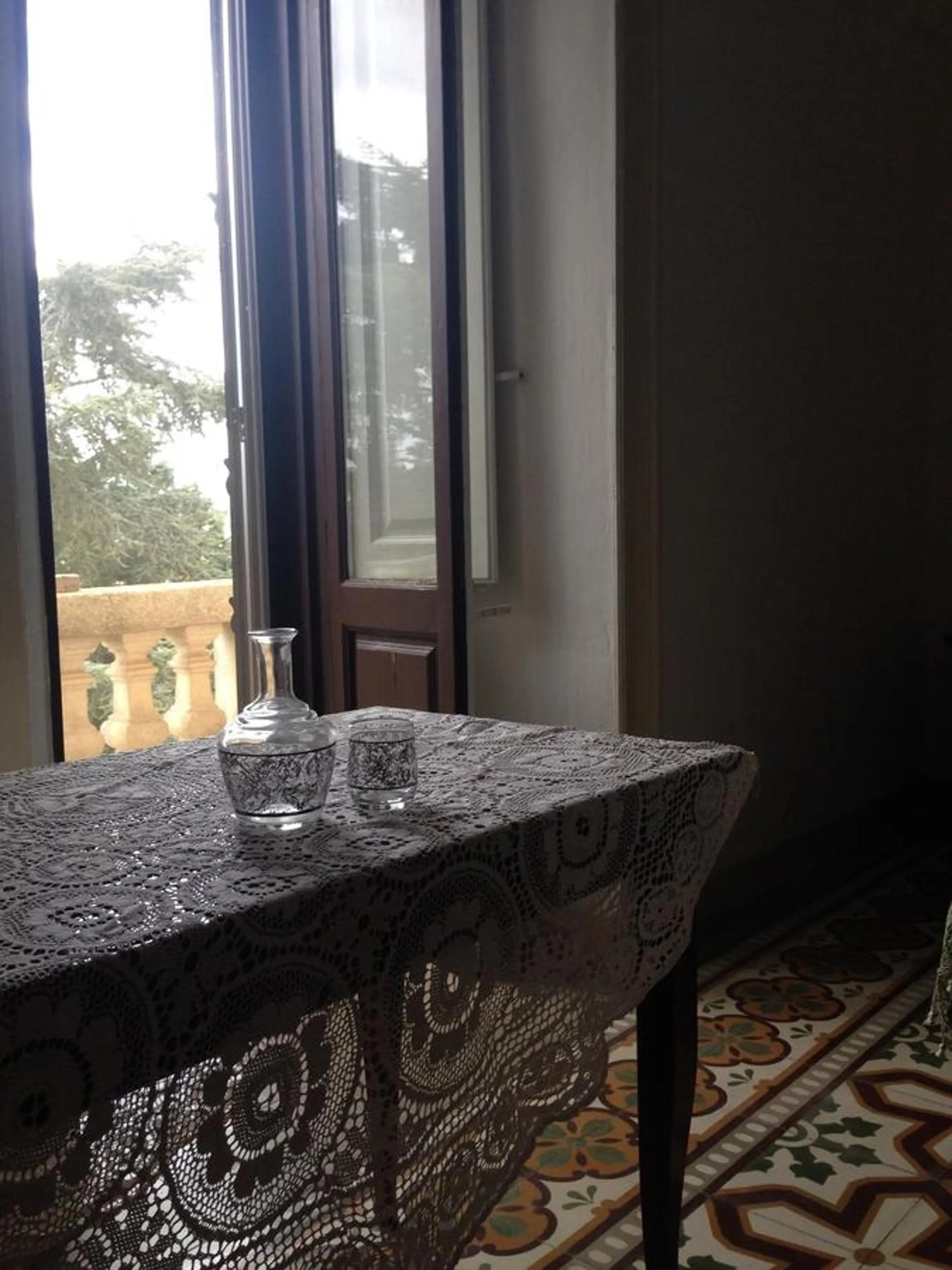 Decorative detail in 100 Craste