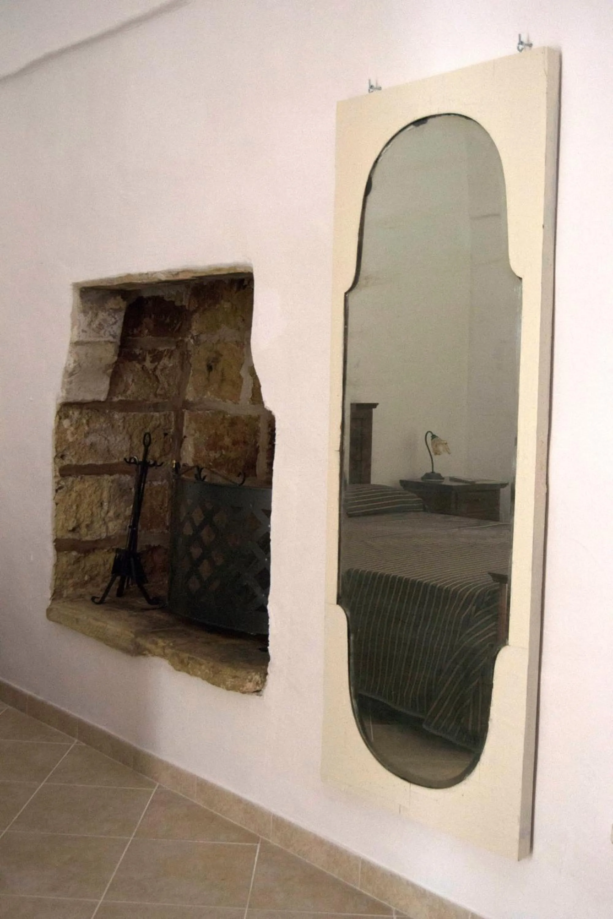 Decorative detail in 100 Craste