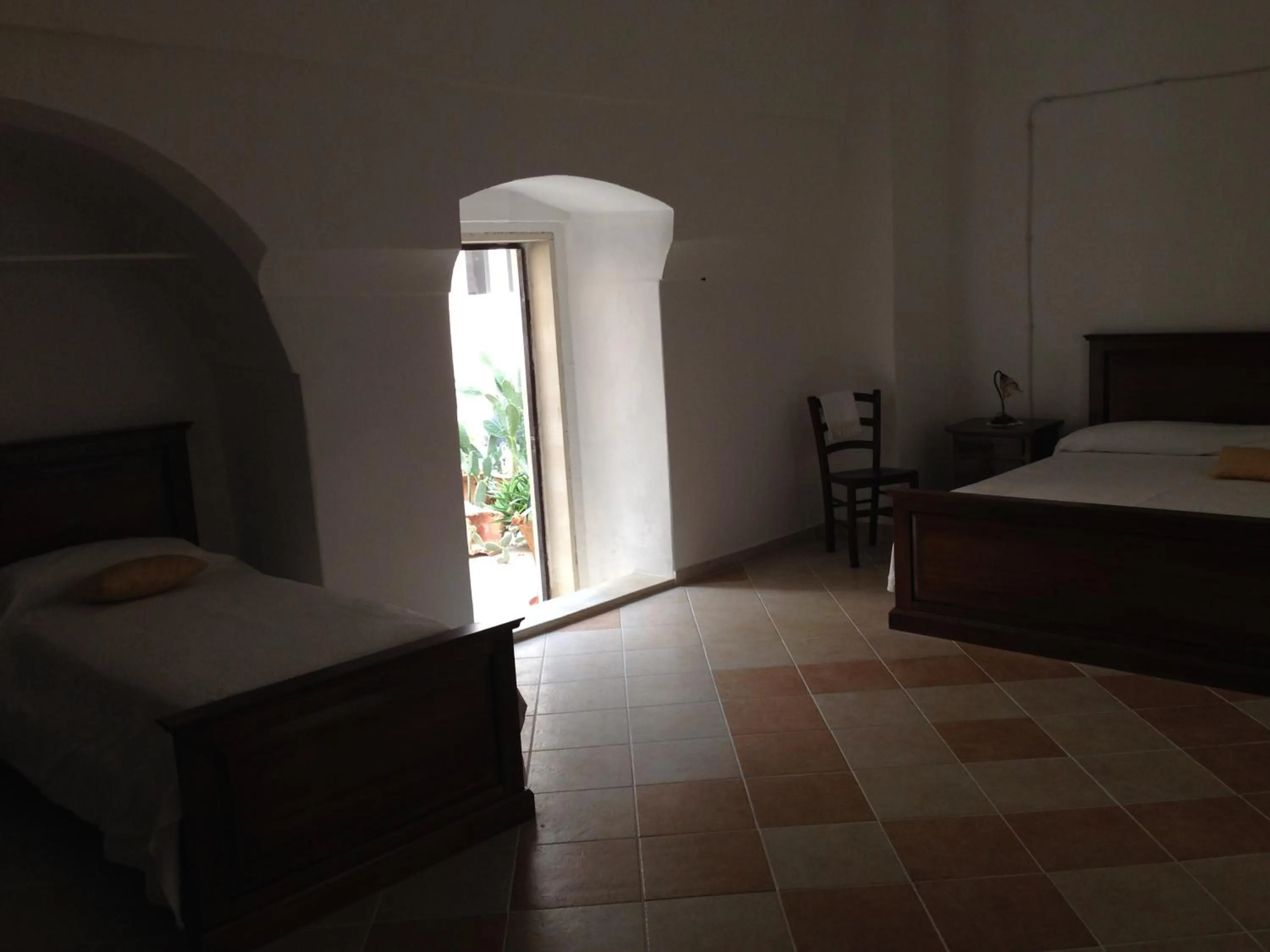 Photo of the whole room in 100 Craste